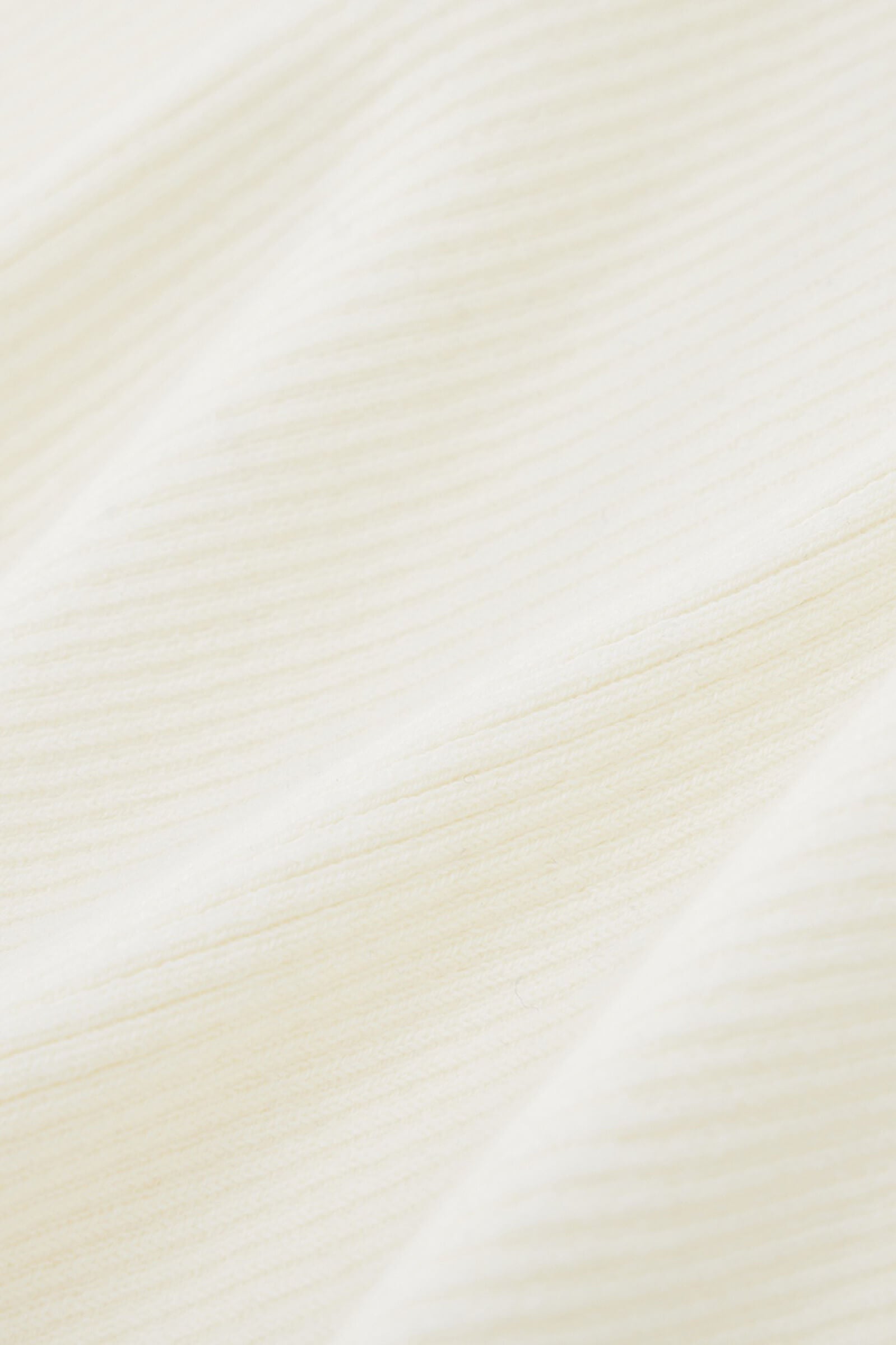 #color_Off White