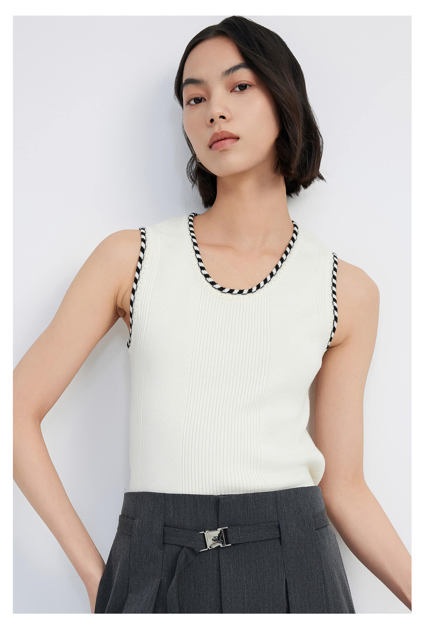 #color_Off White