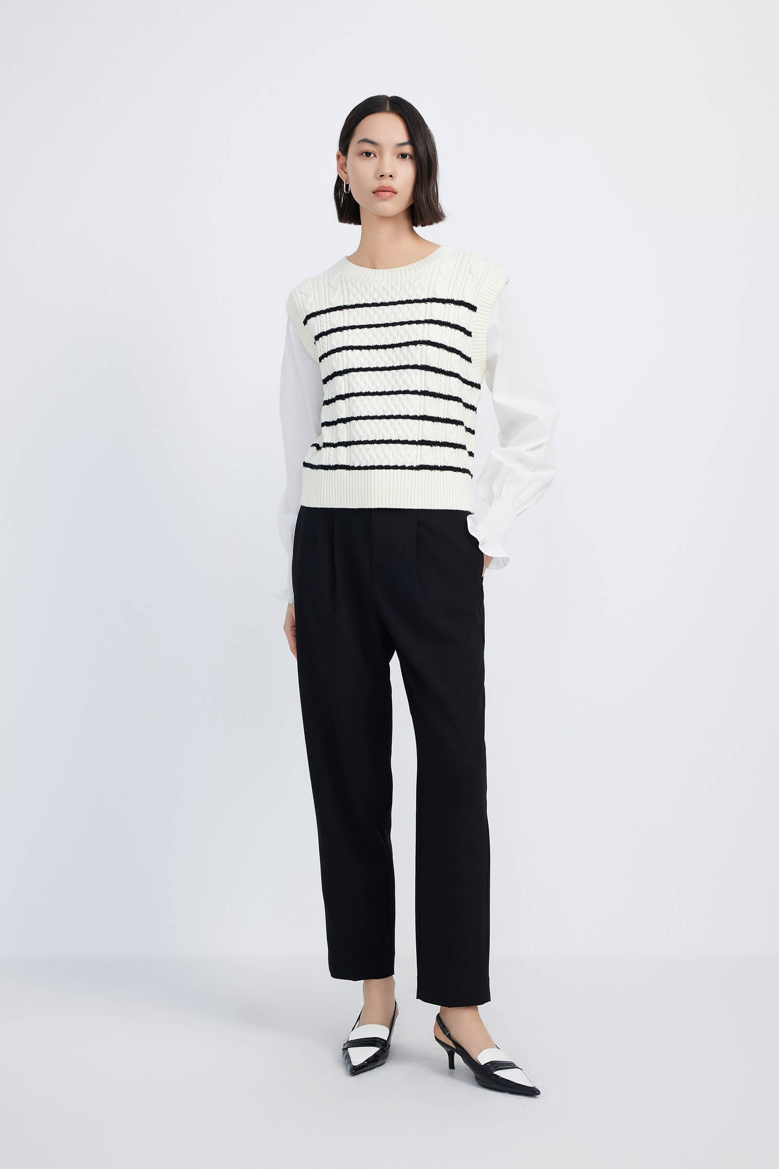 #color_Off White