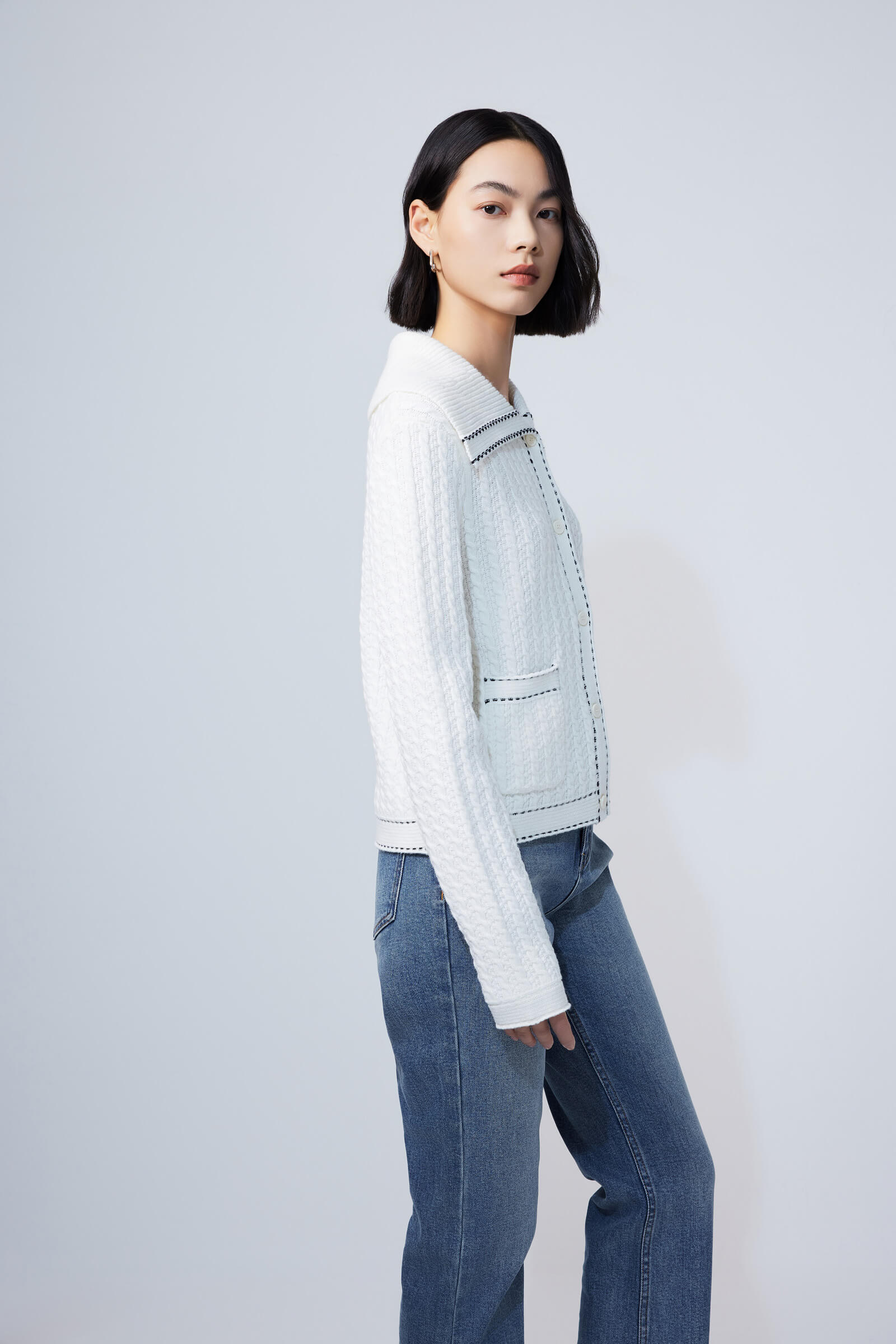 #color_Off White