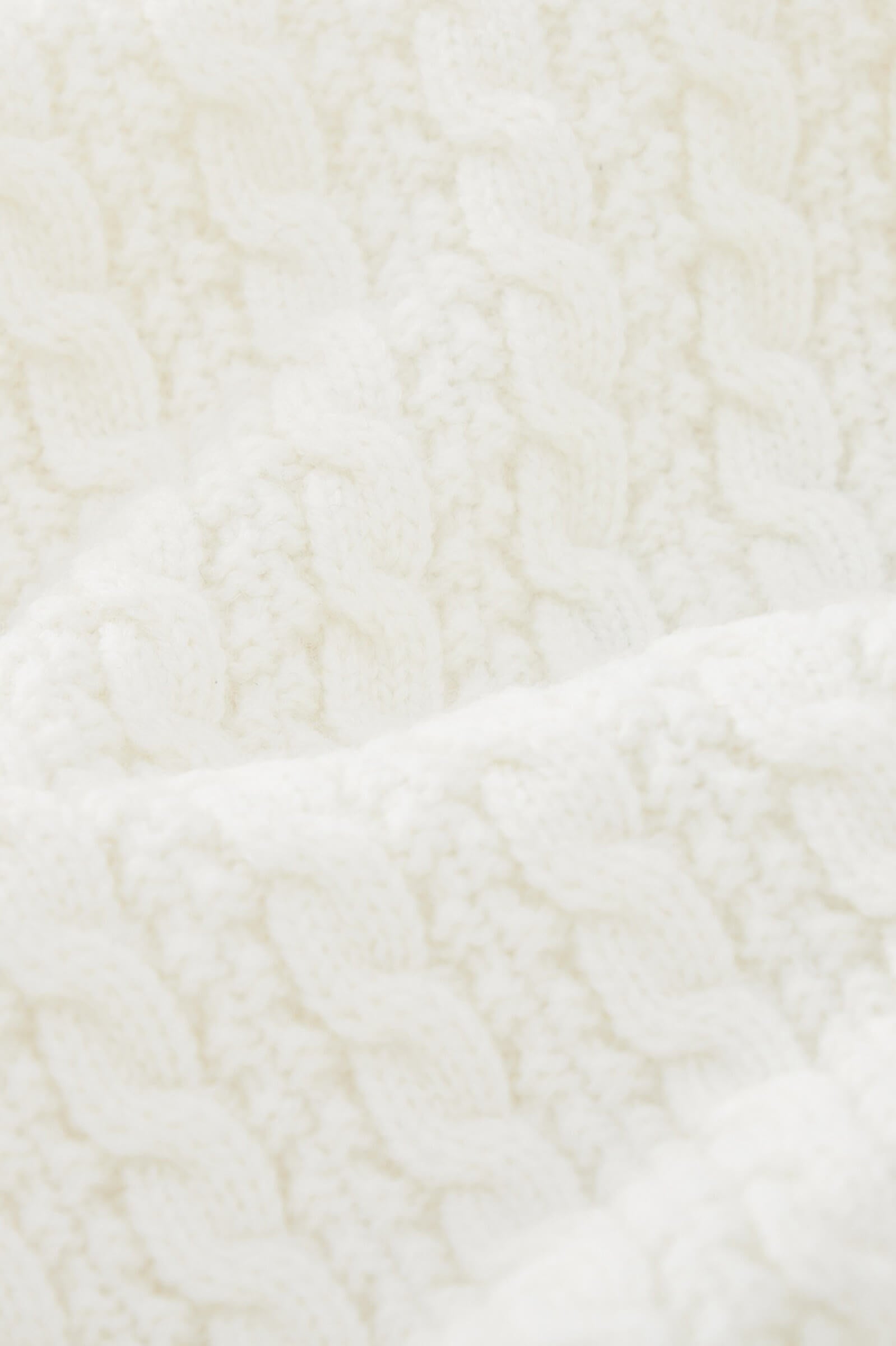 #color_Off White
