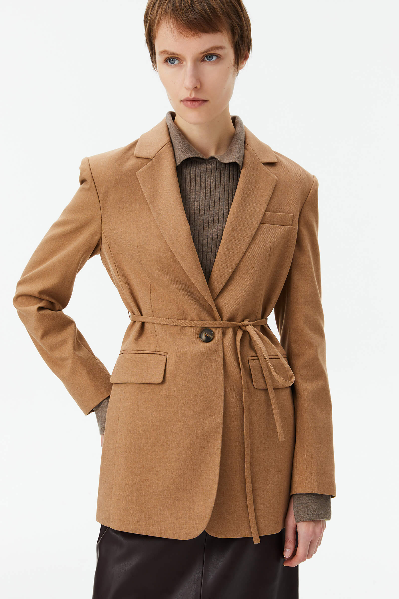 Womens Suits Women Black Back Split Button Blazer Coat Long Sleeve Korean  Pocket Brown Suit Jacket 2023 Autumn Orange Tide All Match Tops From  Starbrand, $31.02