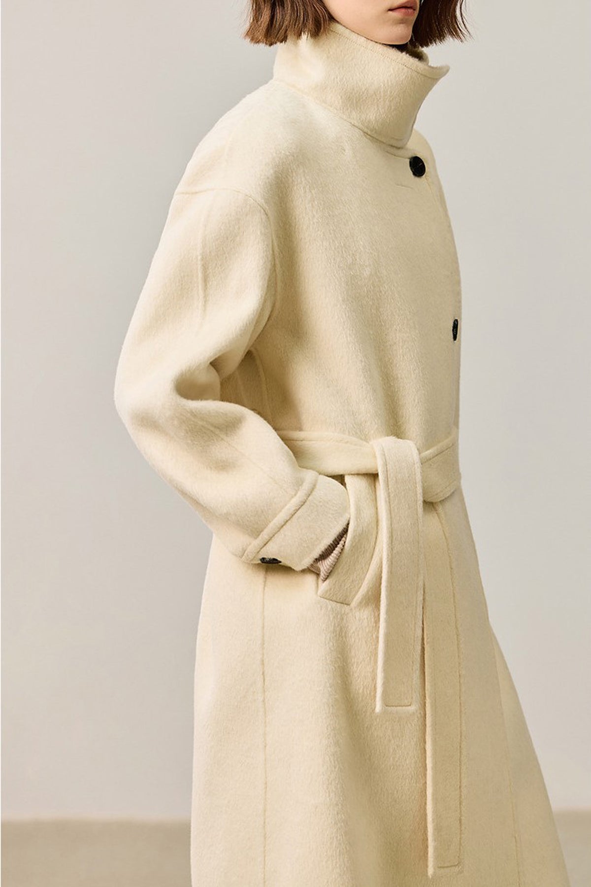 #color_Off White