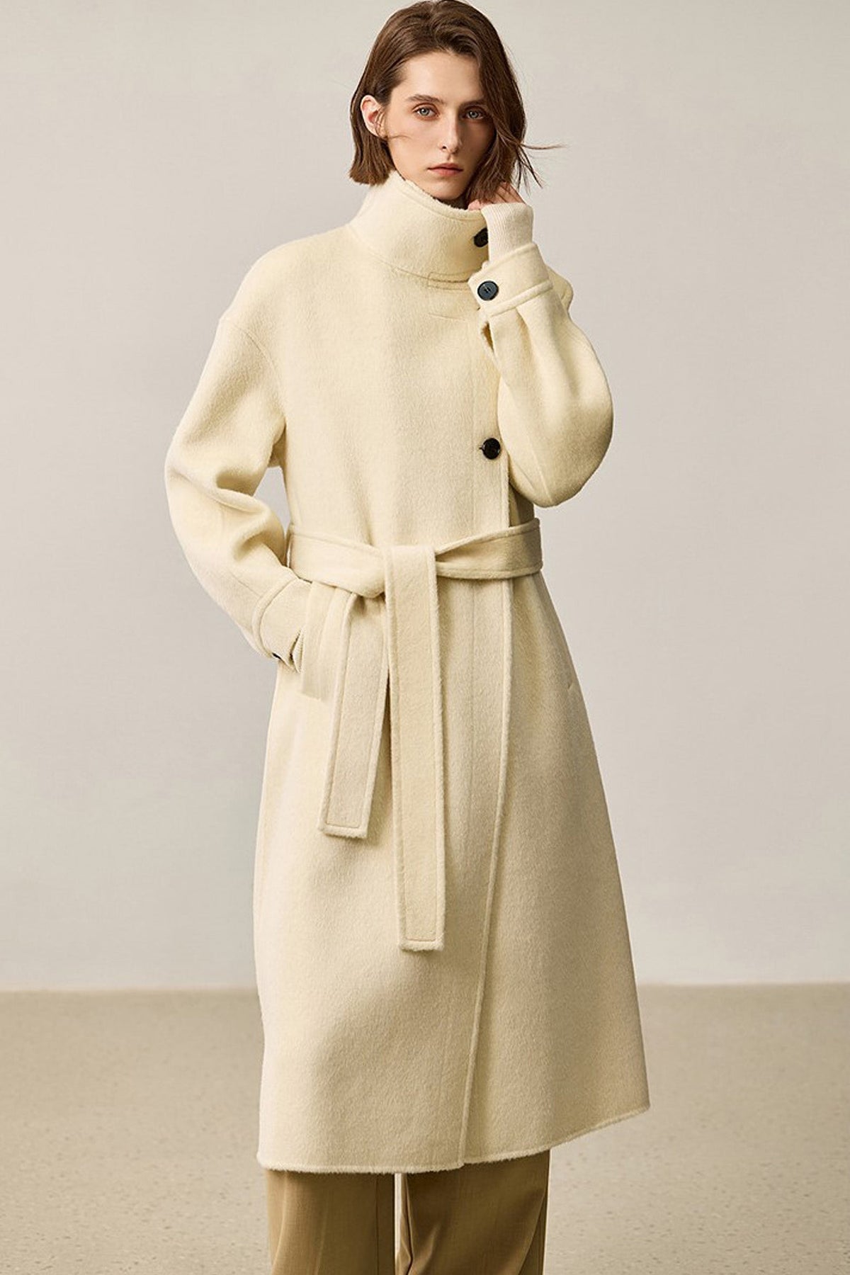 #color_Off White