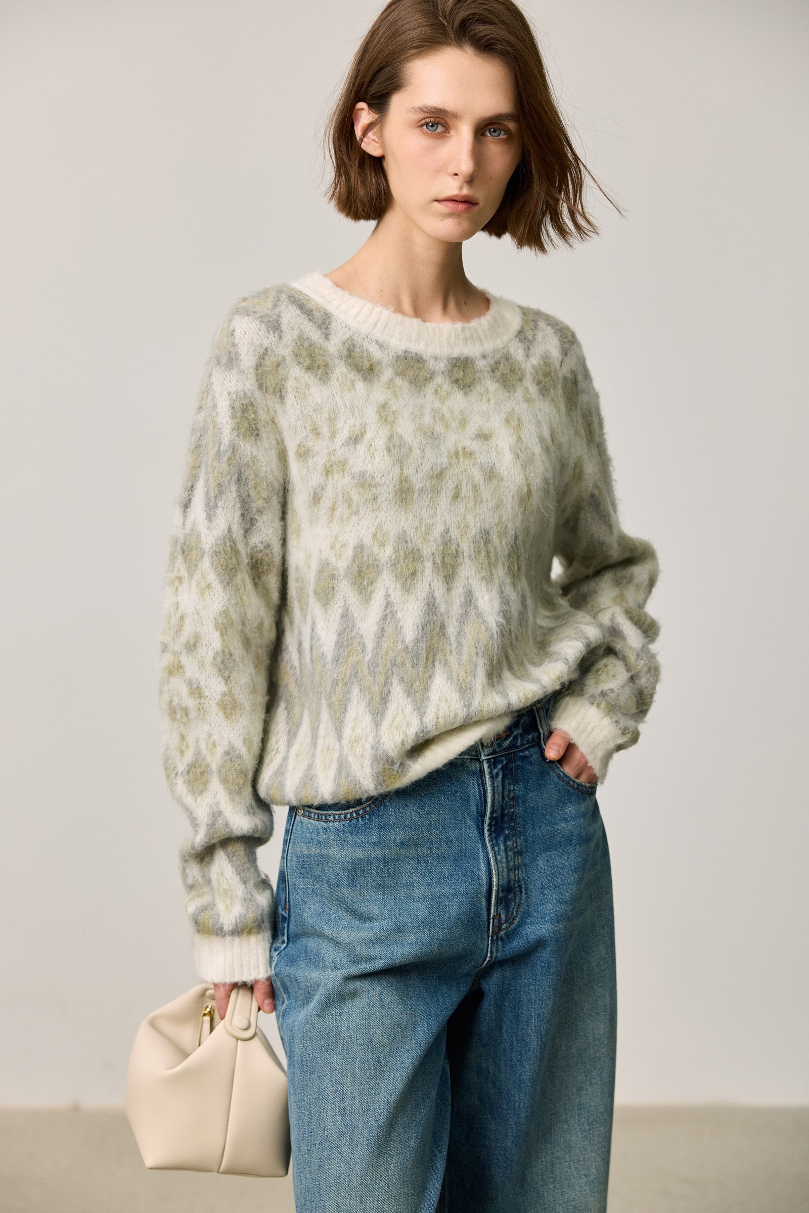 #color_Grayish Green