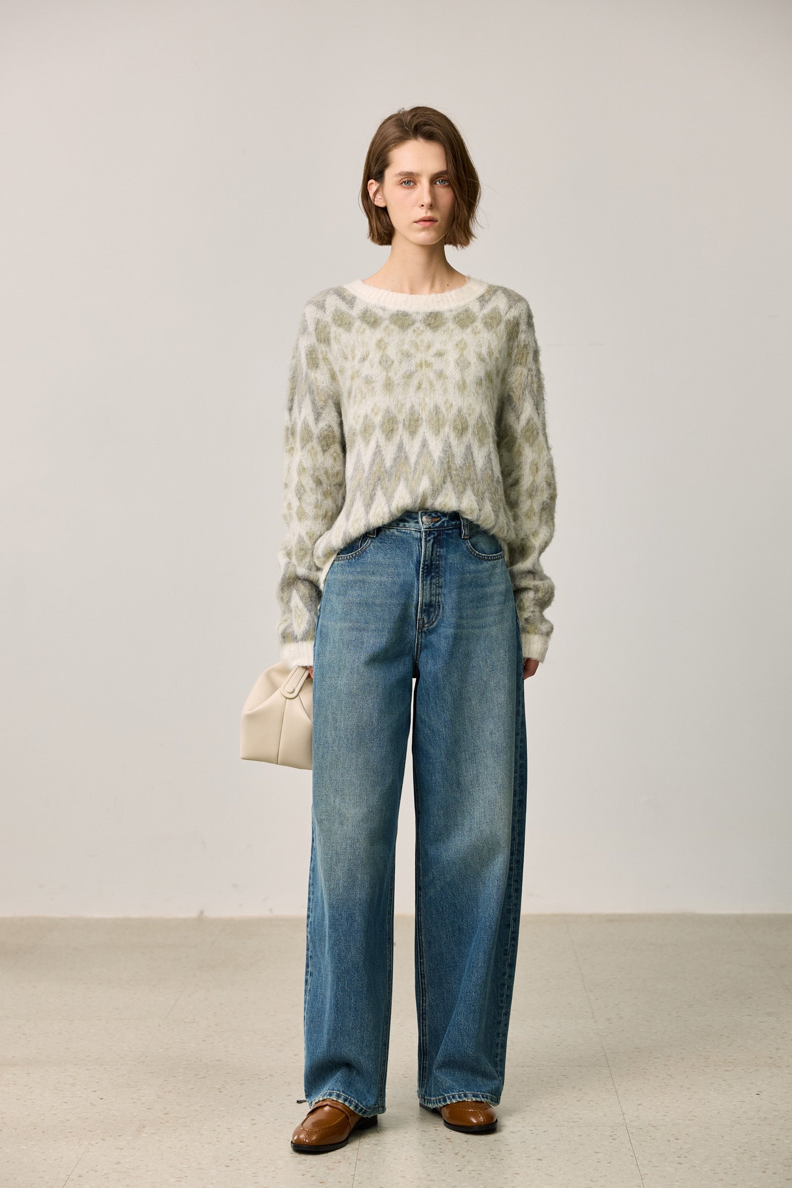 #color_Grayish Green