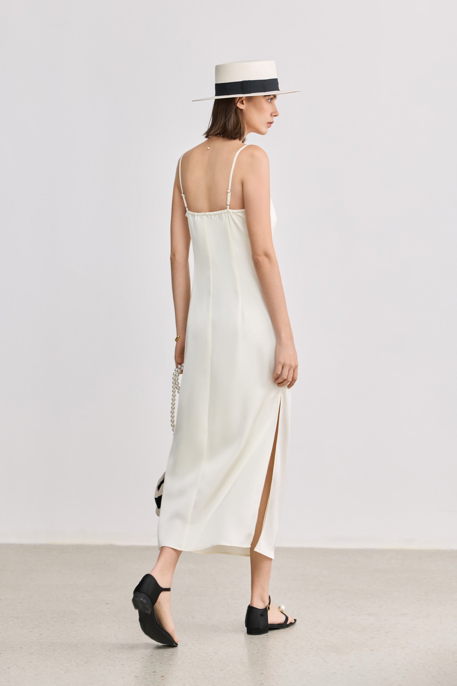 #color_Off White