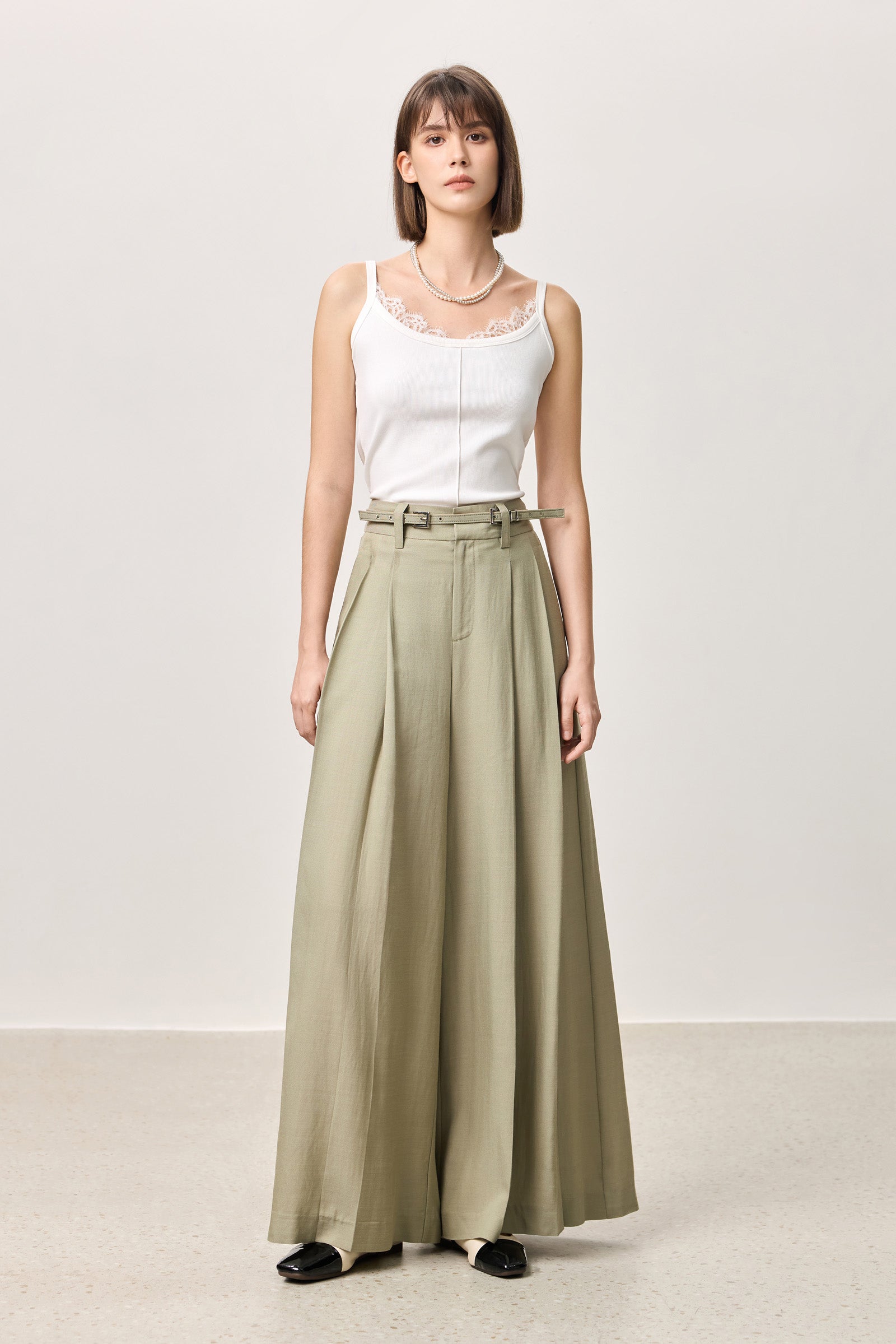 #color_Grayish Green