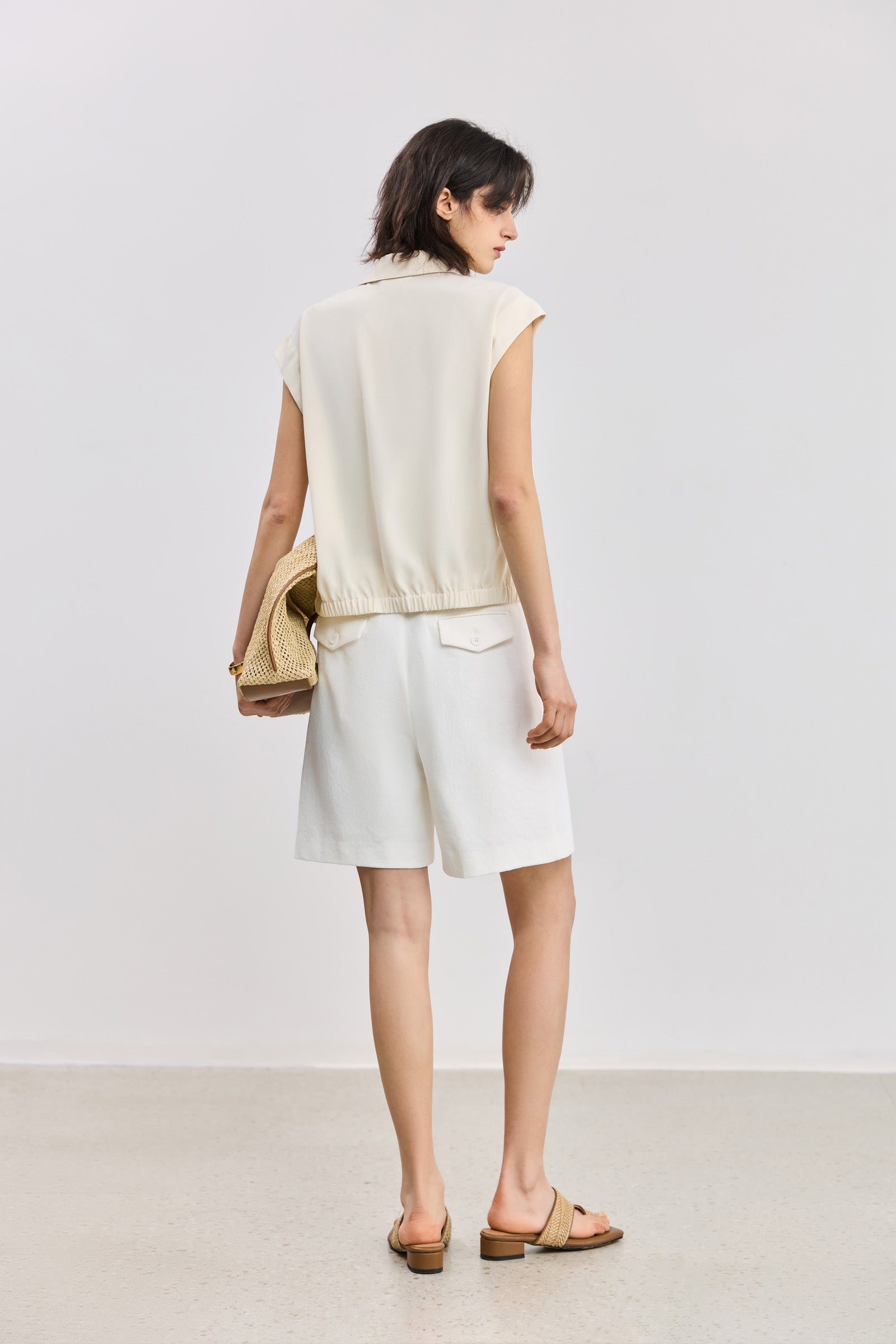 #color_Off White
