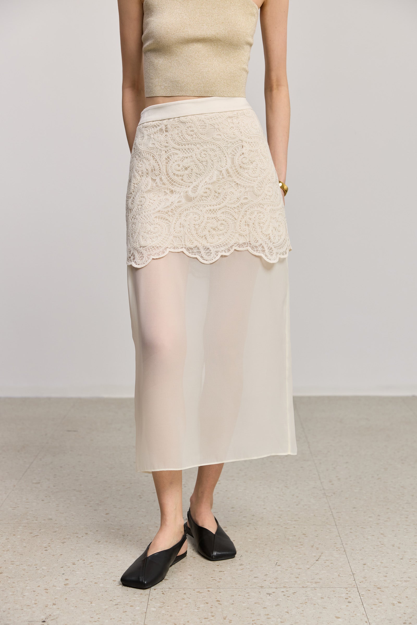 #color_Off White