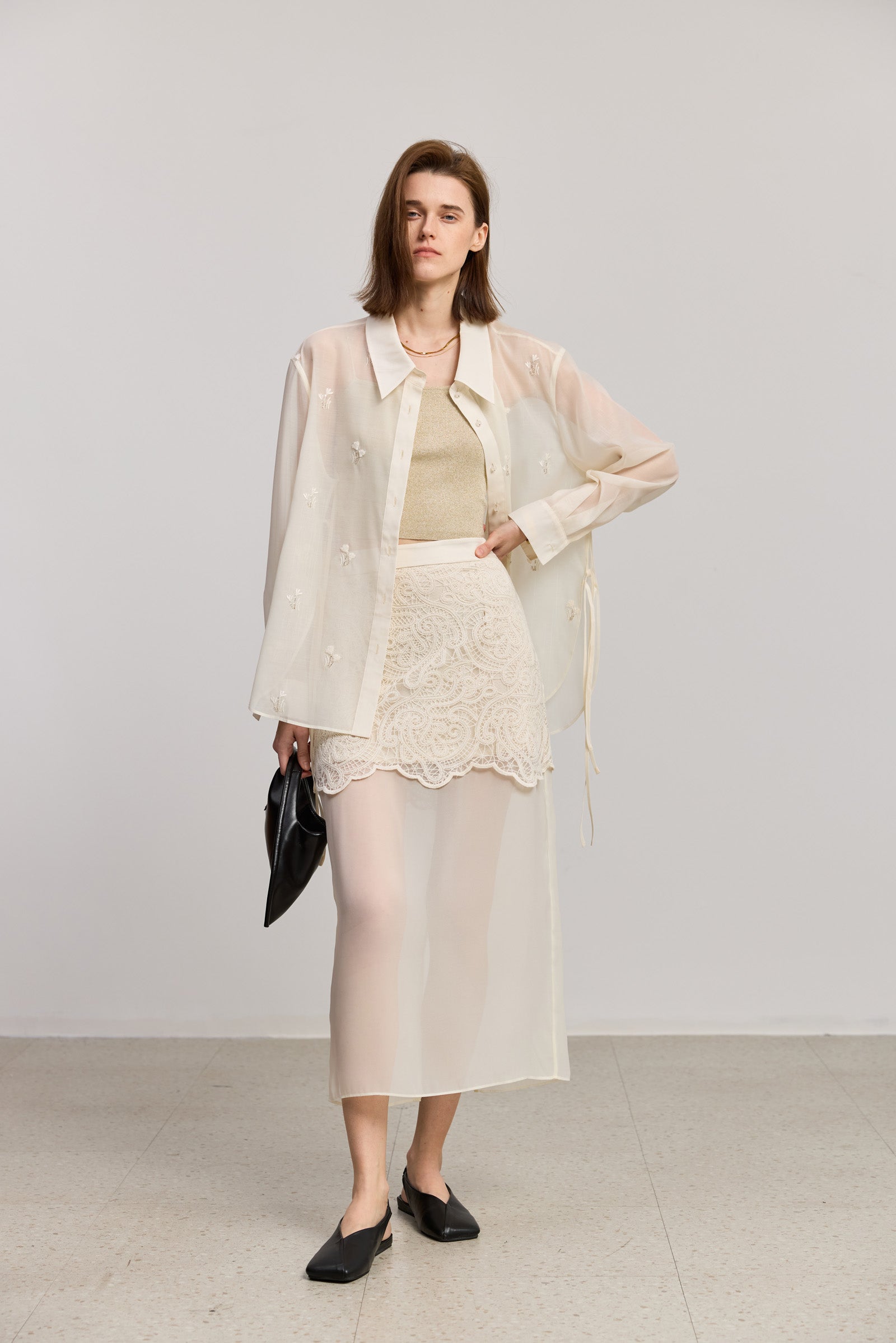 #color_Off White
