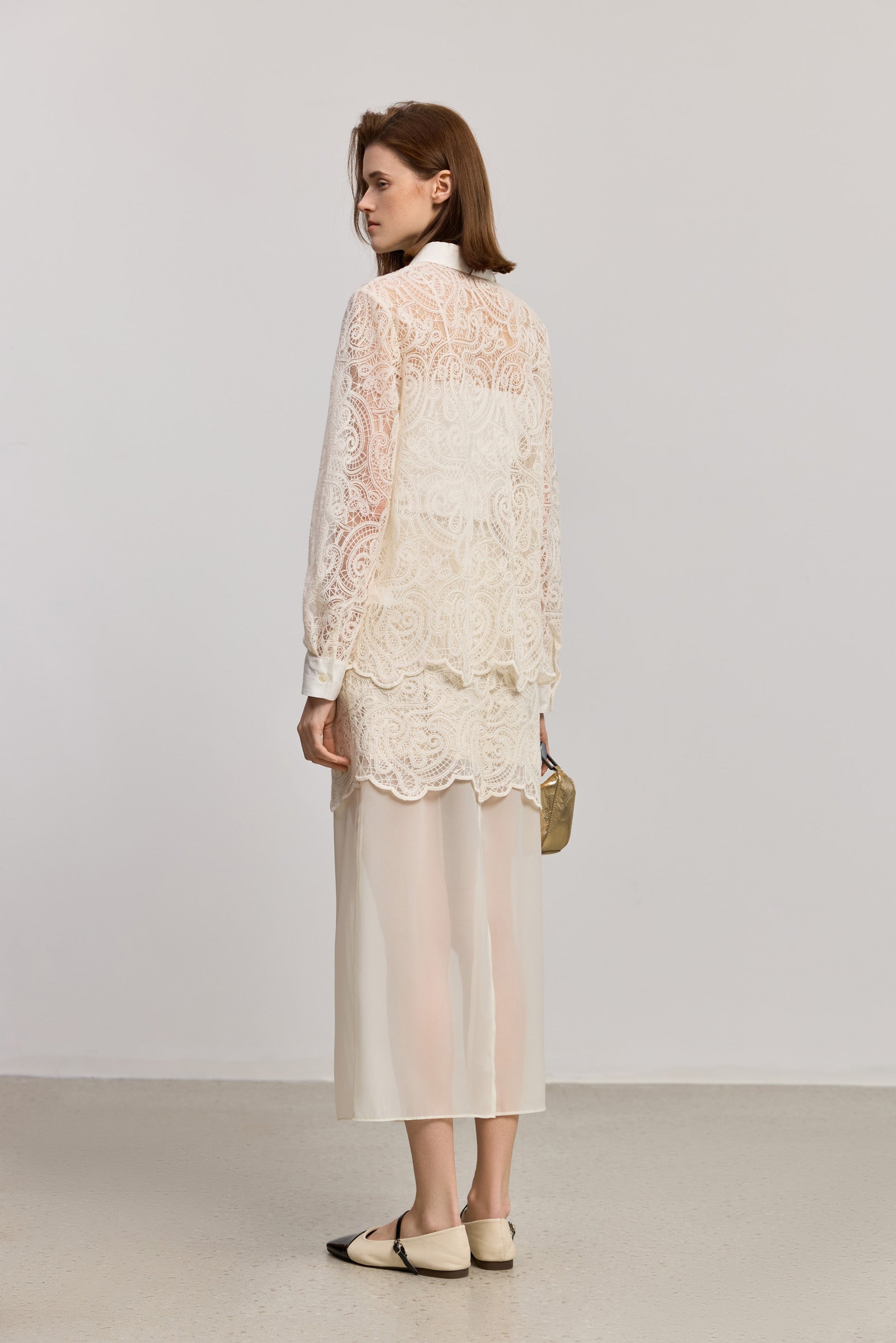 #color_Off White