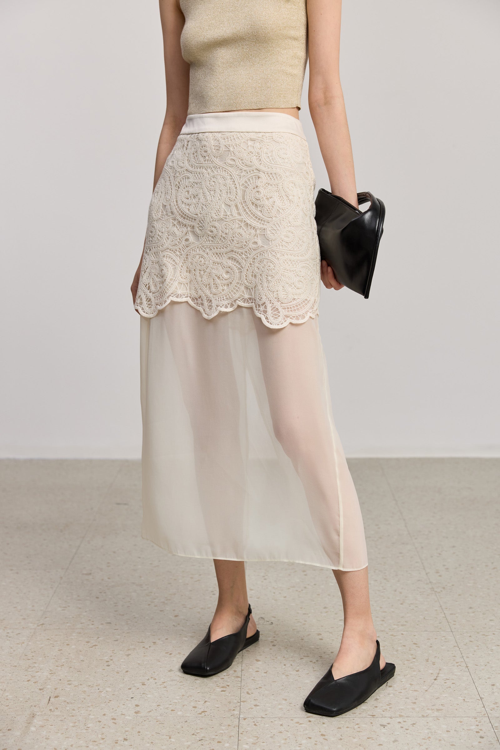 #color_Off White