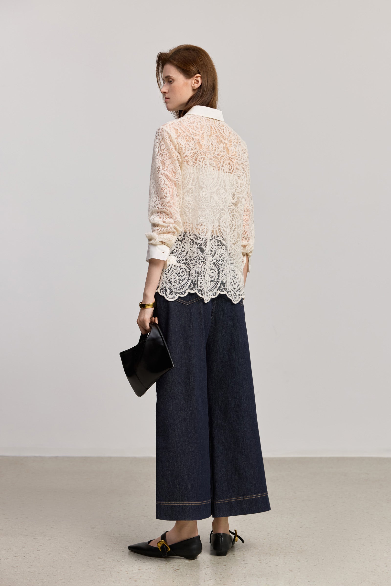 #color_Off White