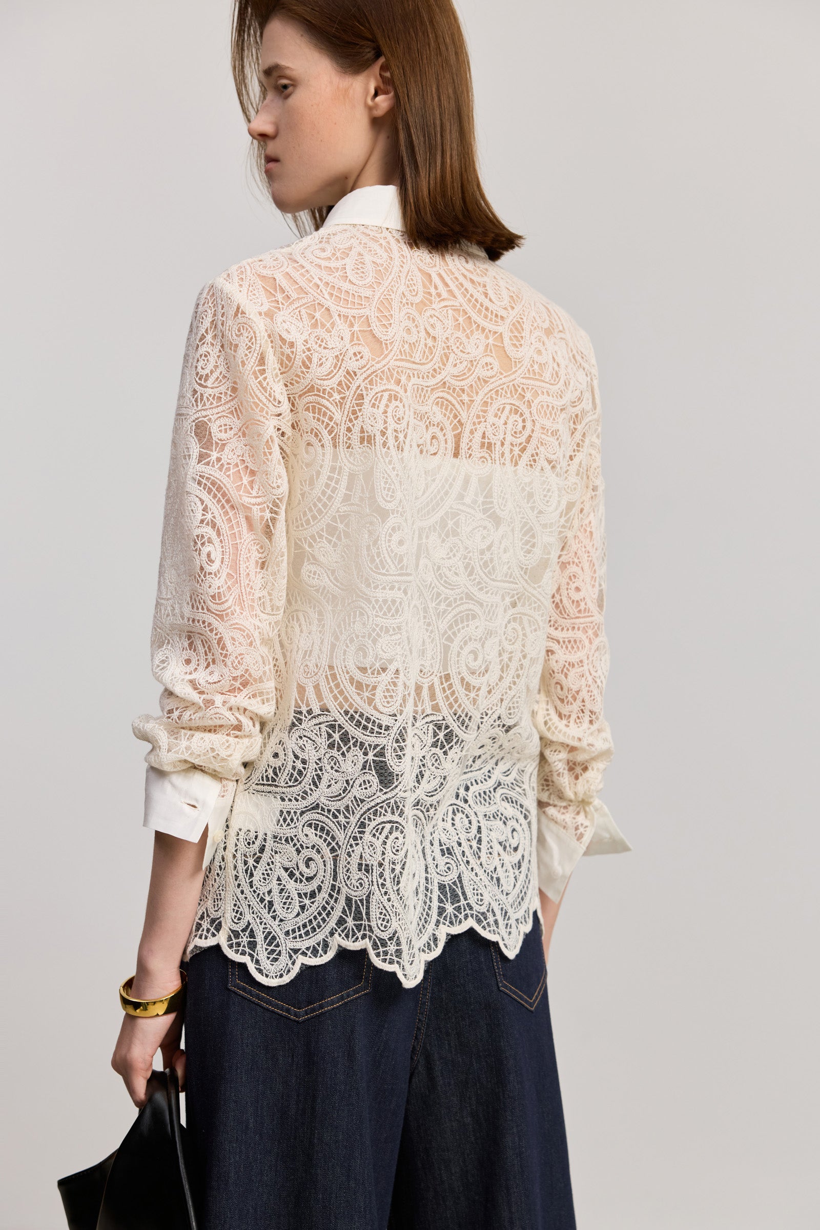 #color_Off White