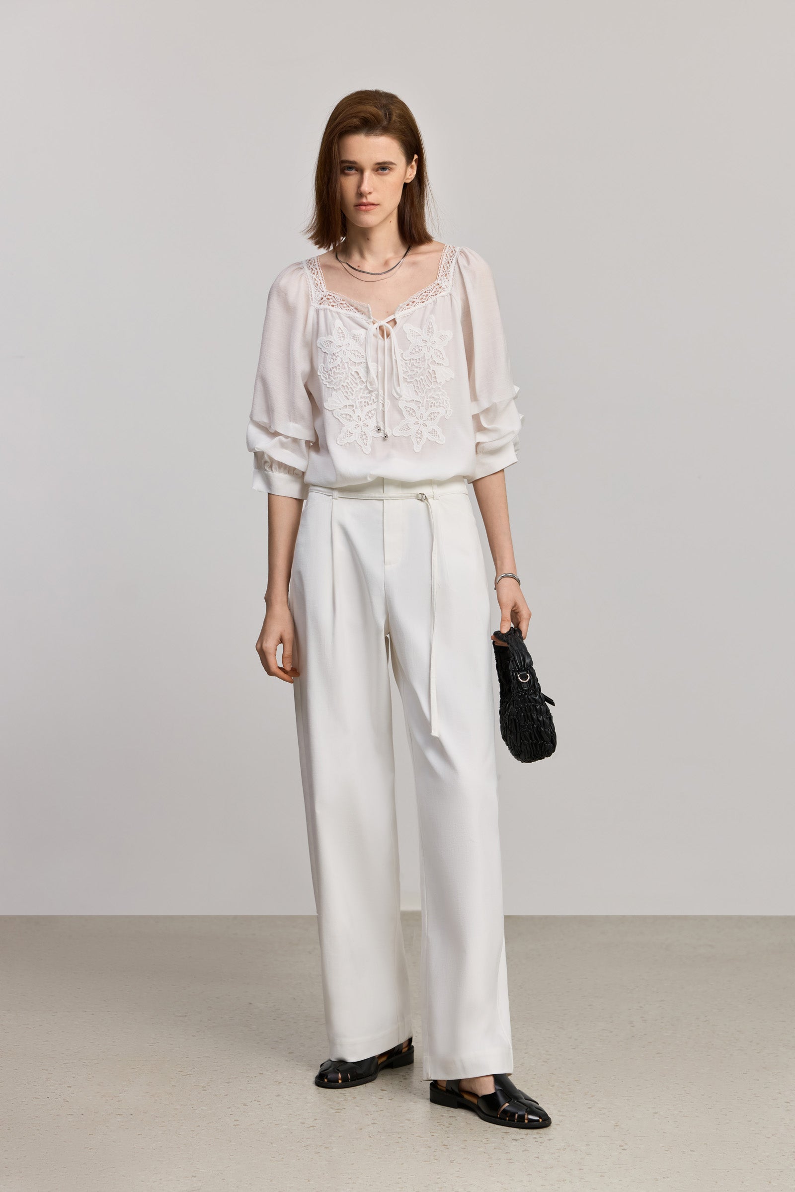 #color_Off White
