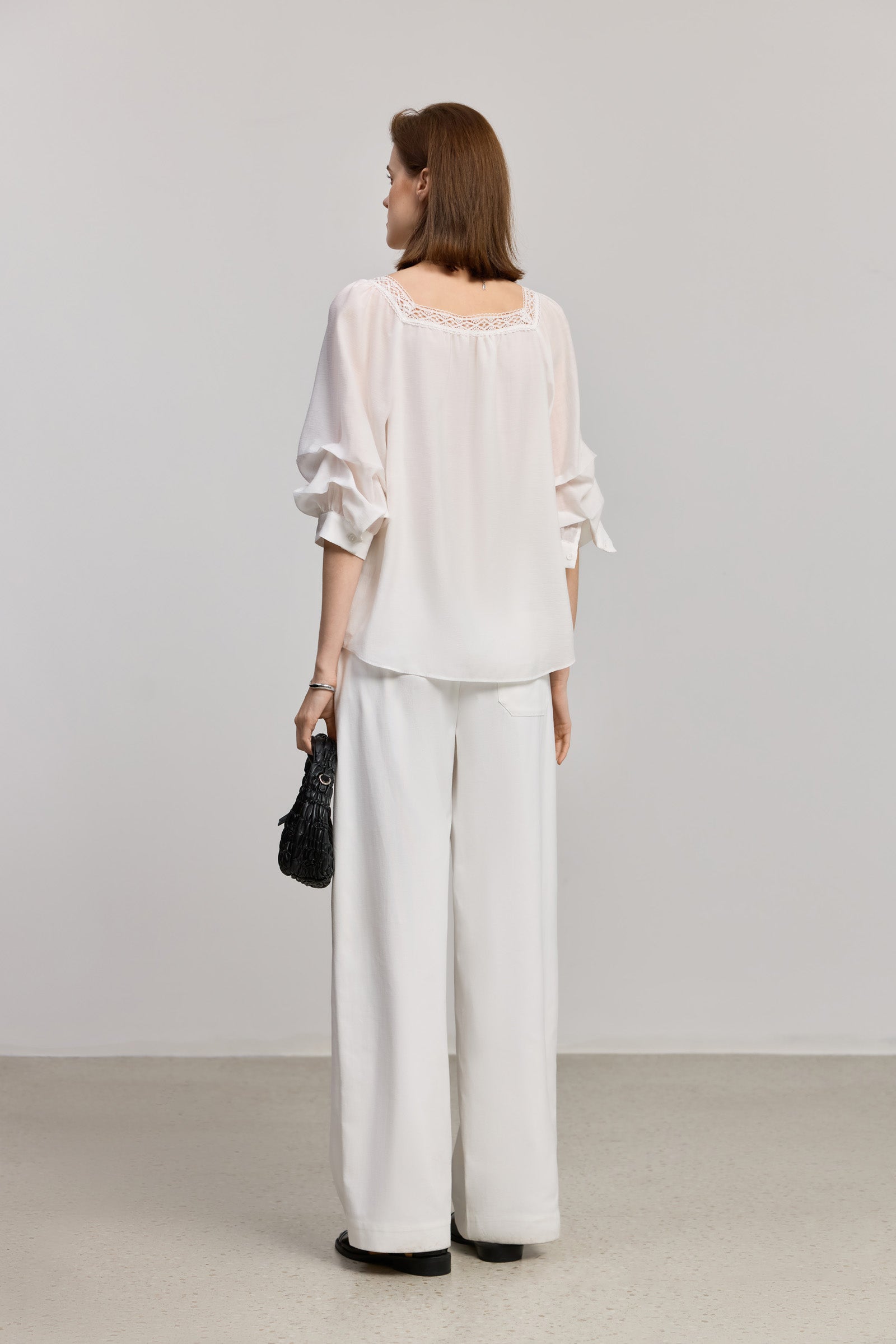 #color_Off White