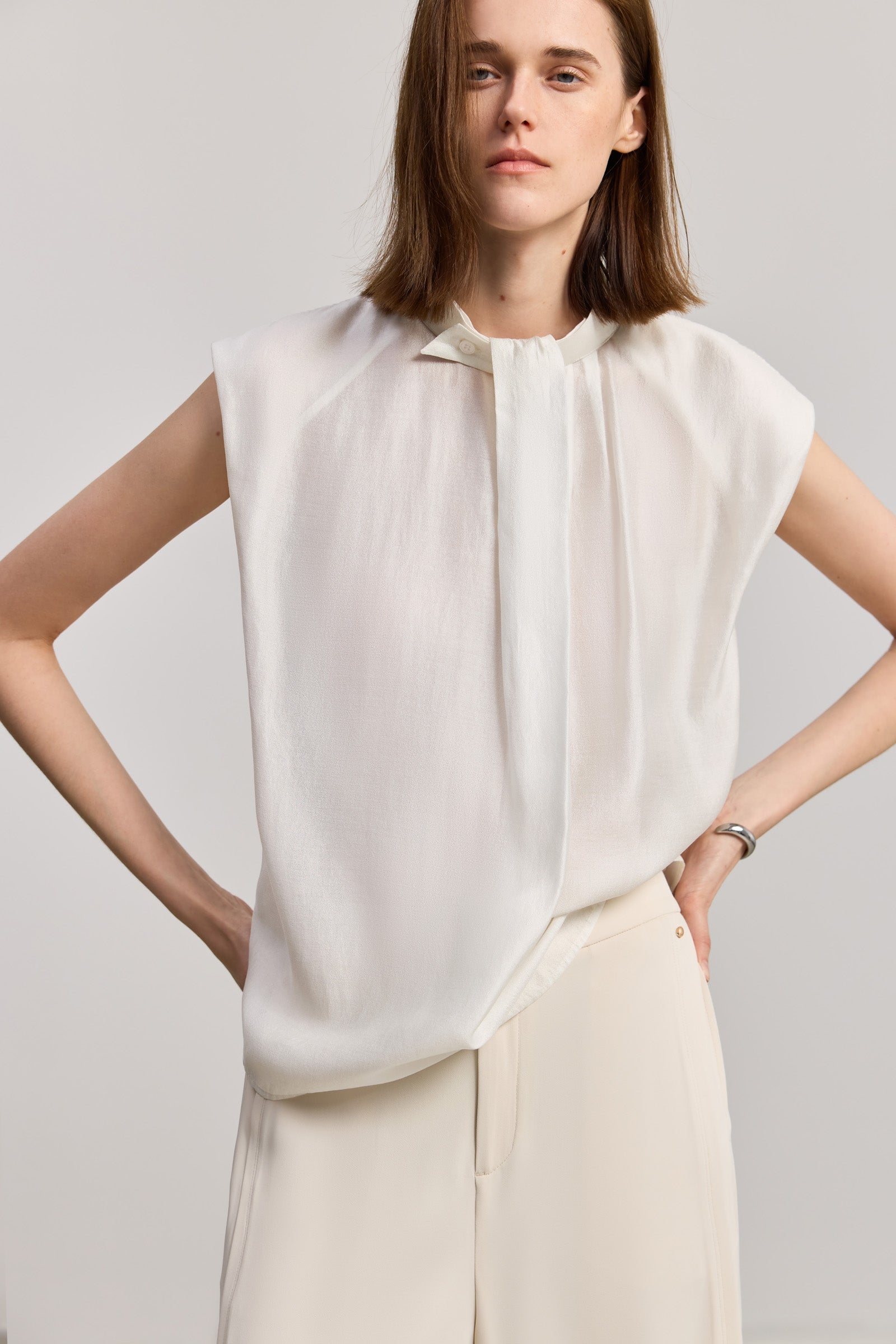 #color_Off White