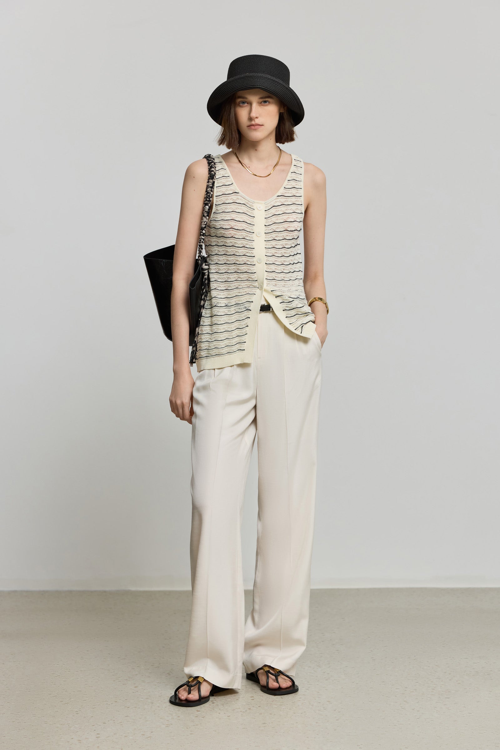 #color_Off White