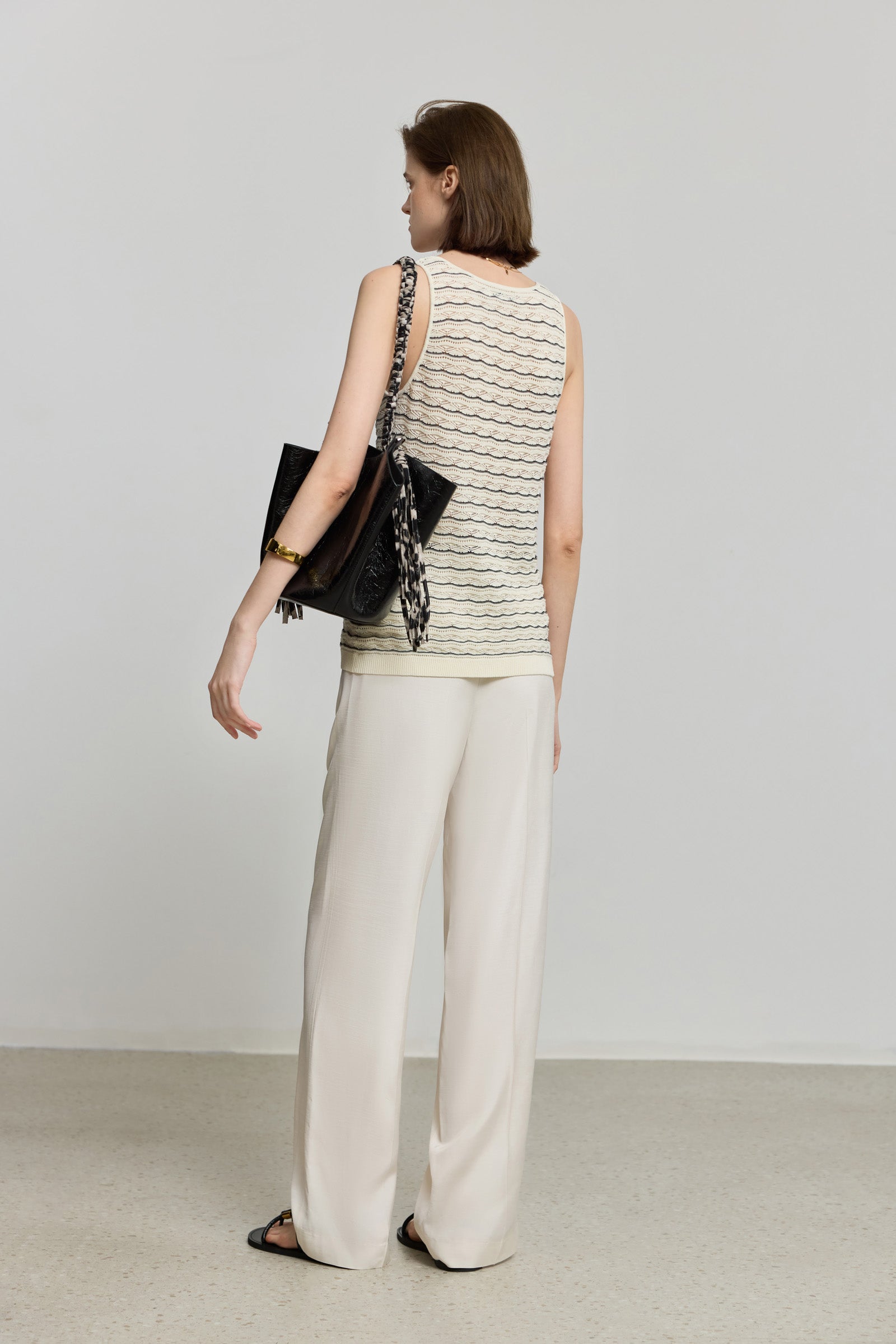 #color_Off White