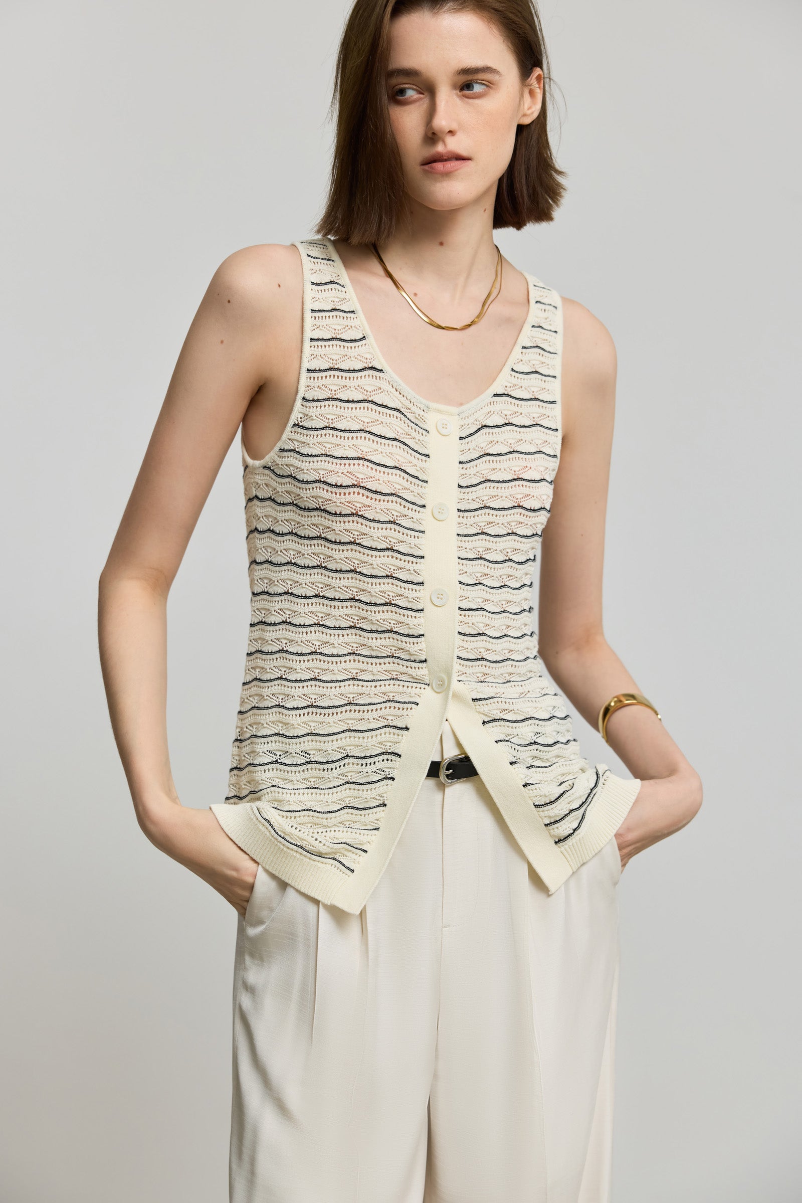 #color_Off White