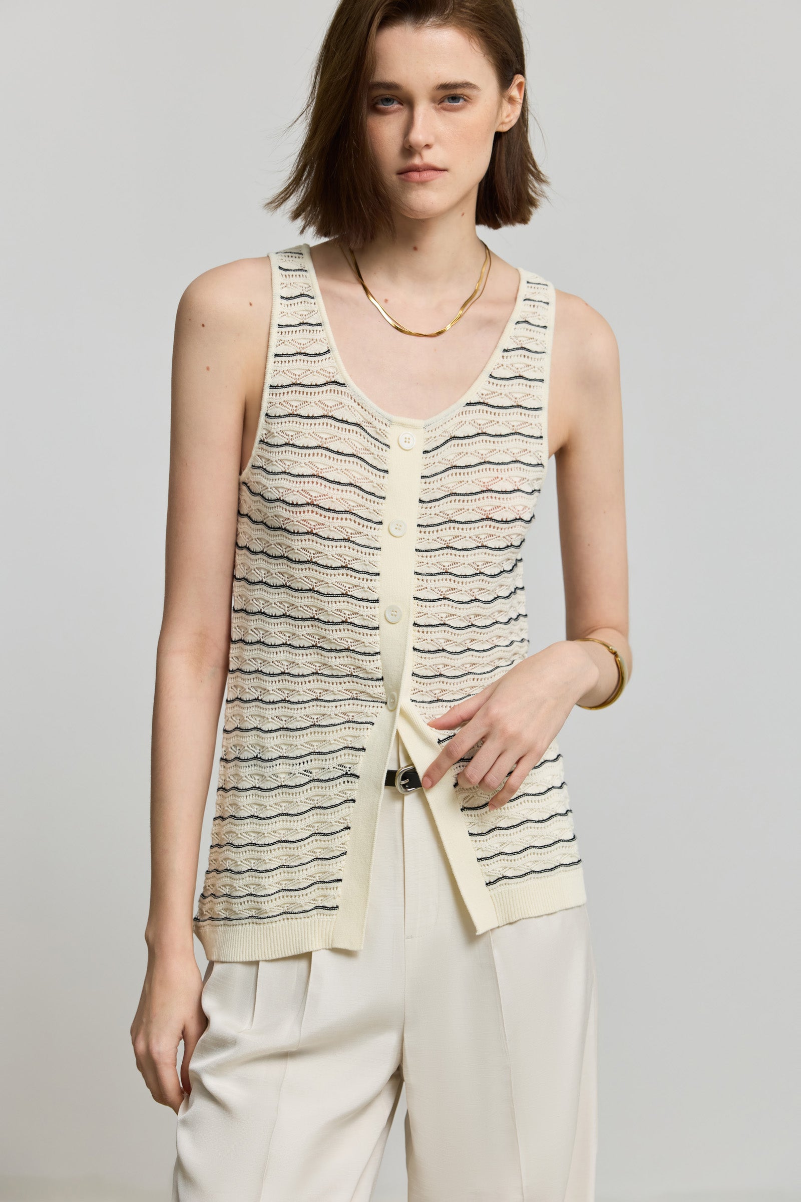 #color_Off White