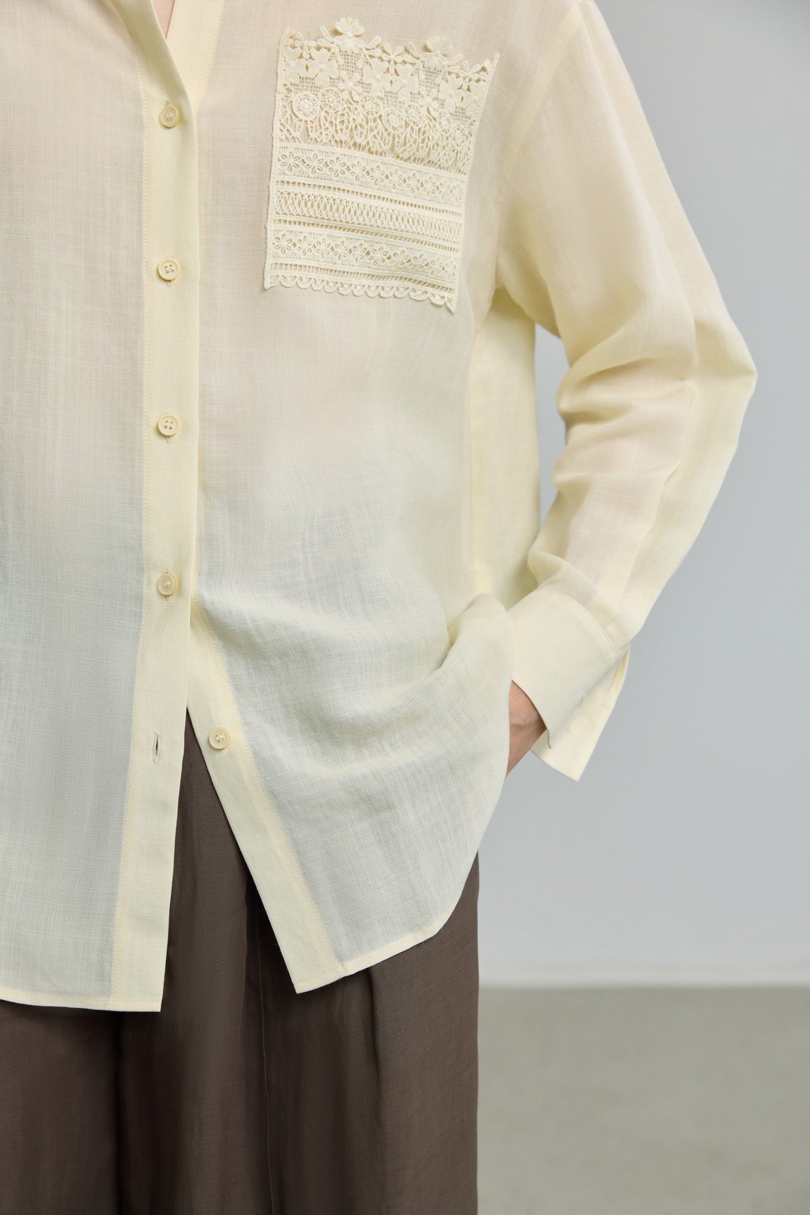 #color_Off White