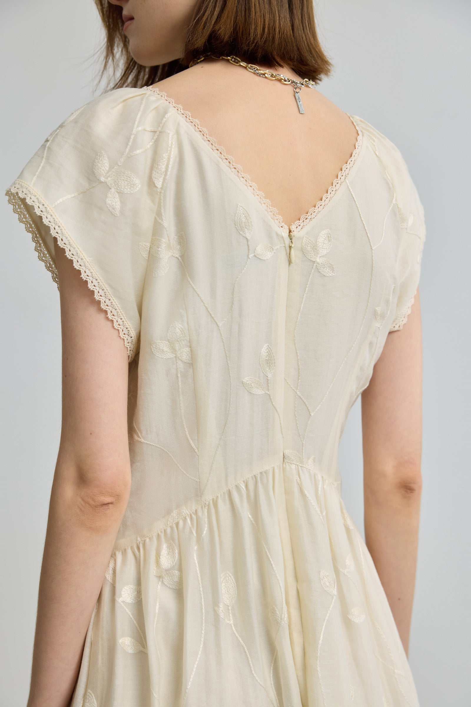 #color_Off White