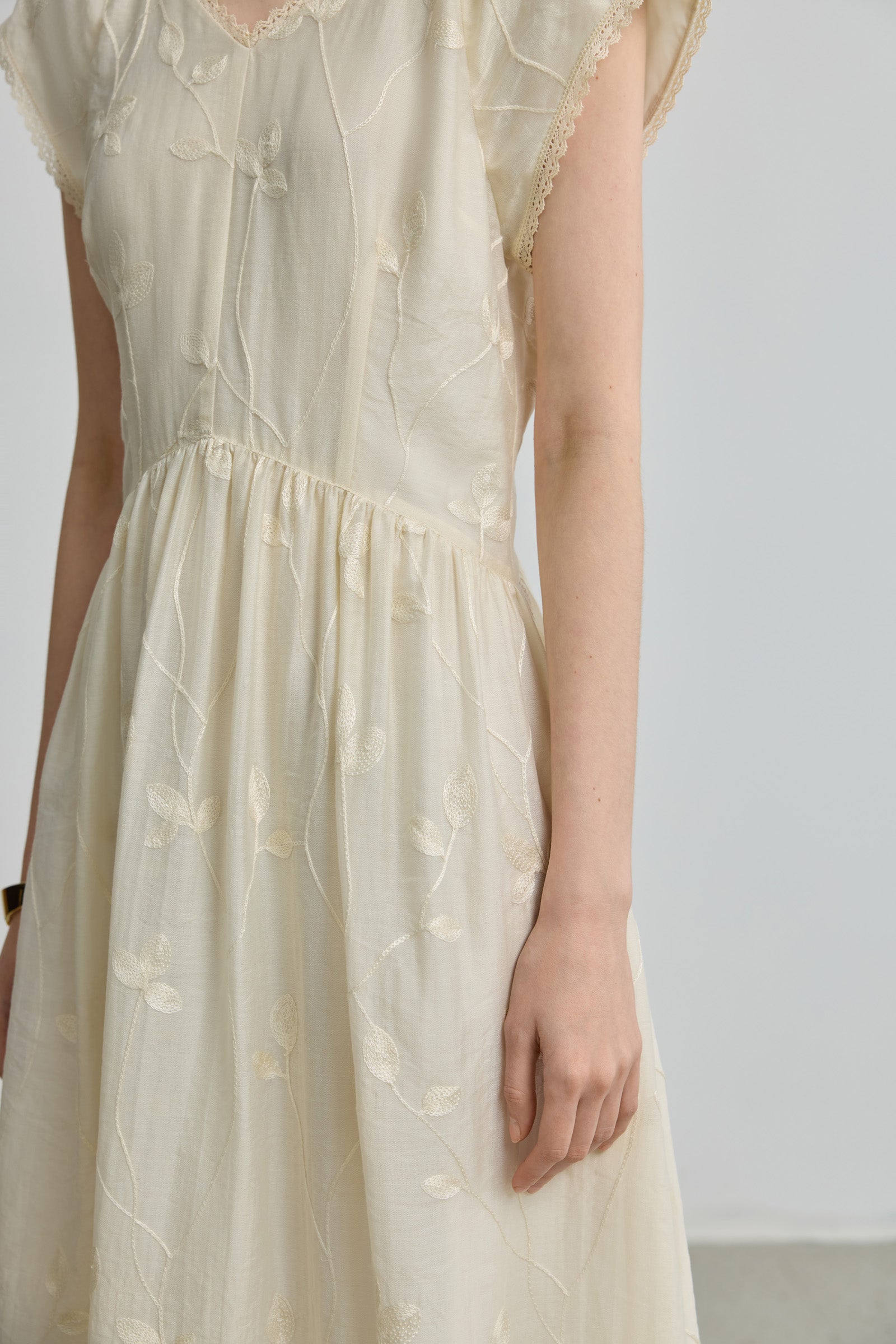#color_Off White