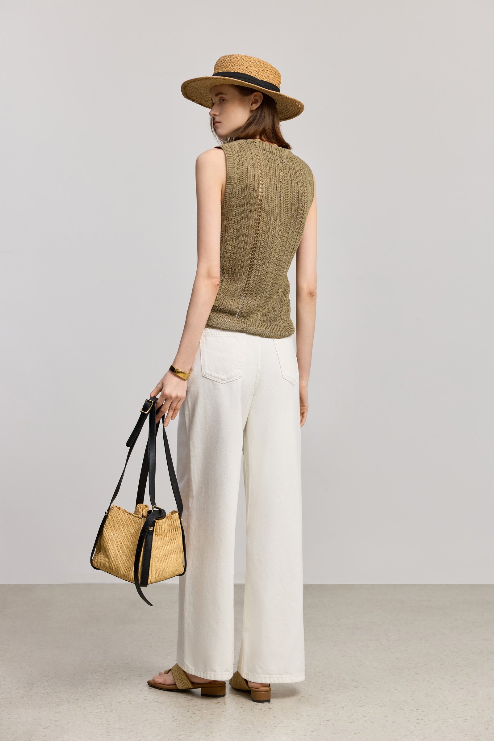 #color_Off White