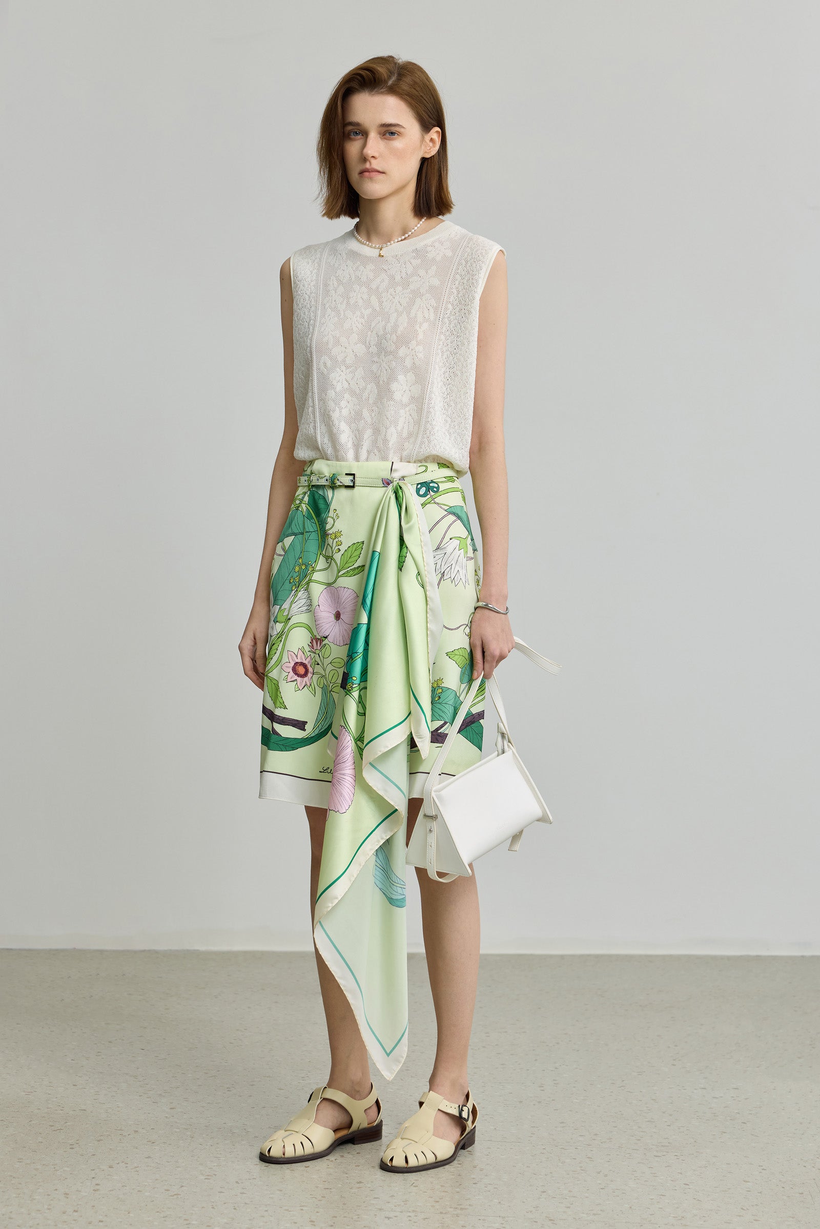 #color_Off White