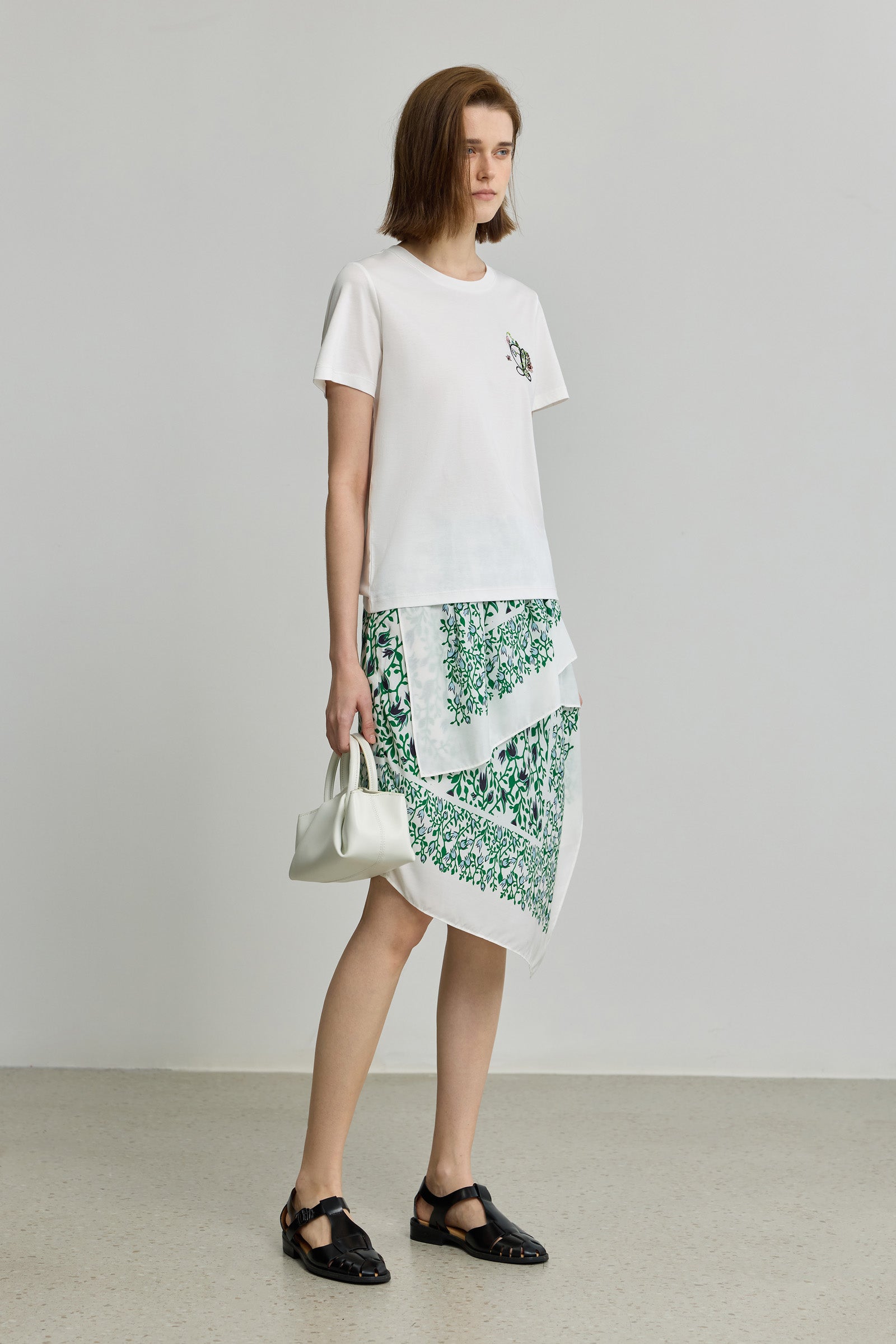 #color_Off White