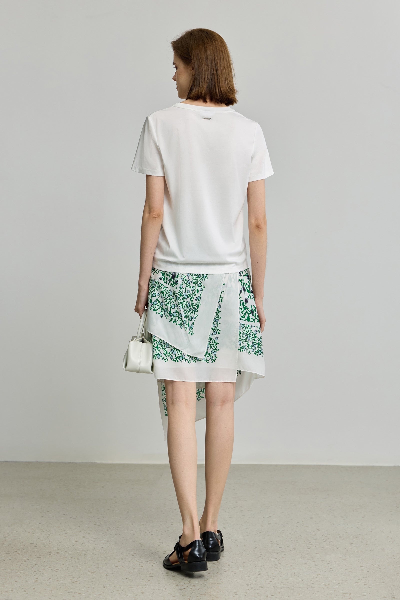 #color_Off White