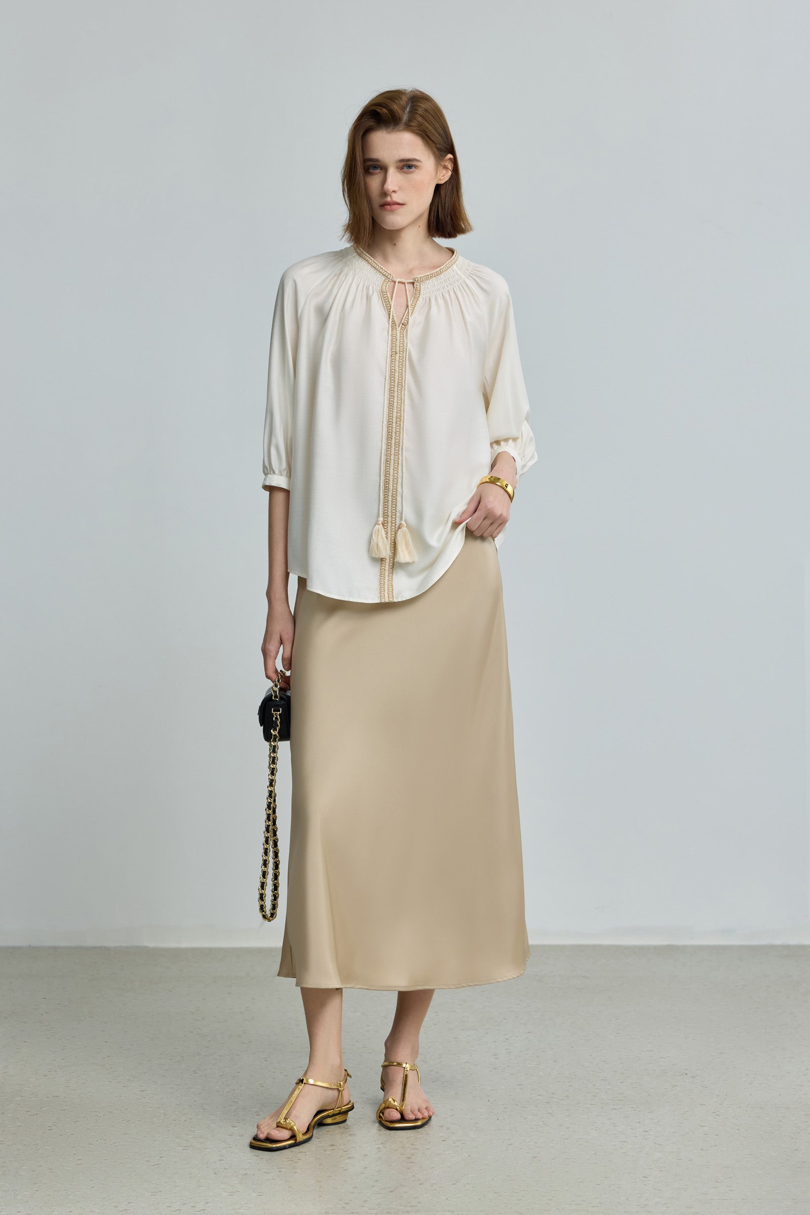 #color_Off White