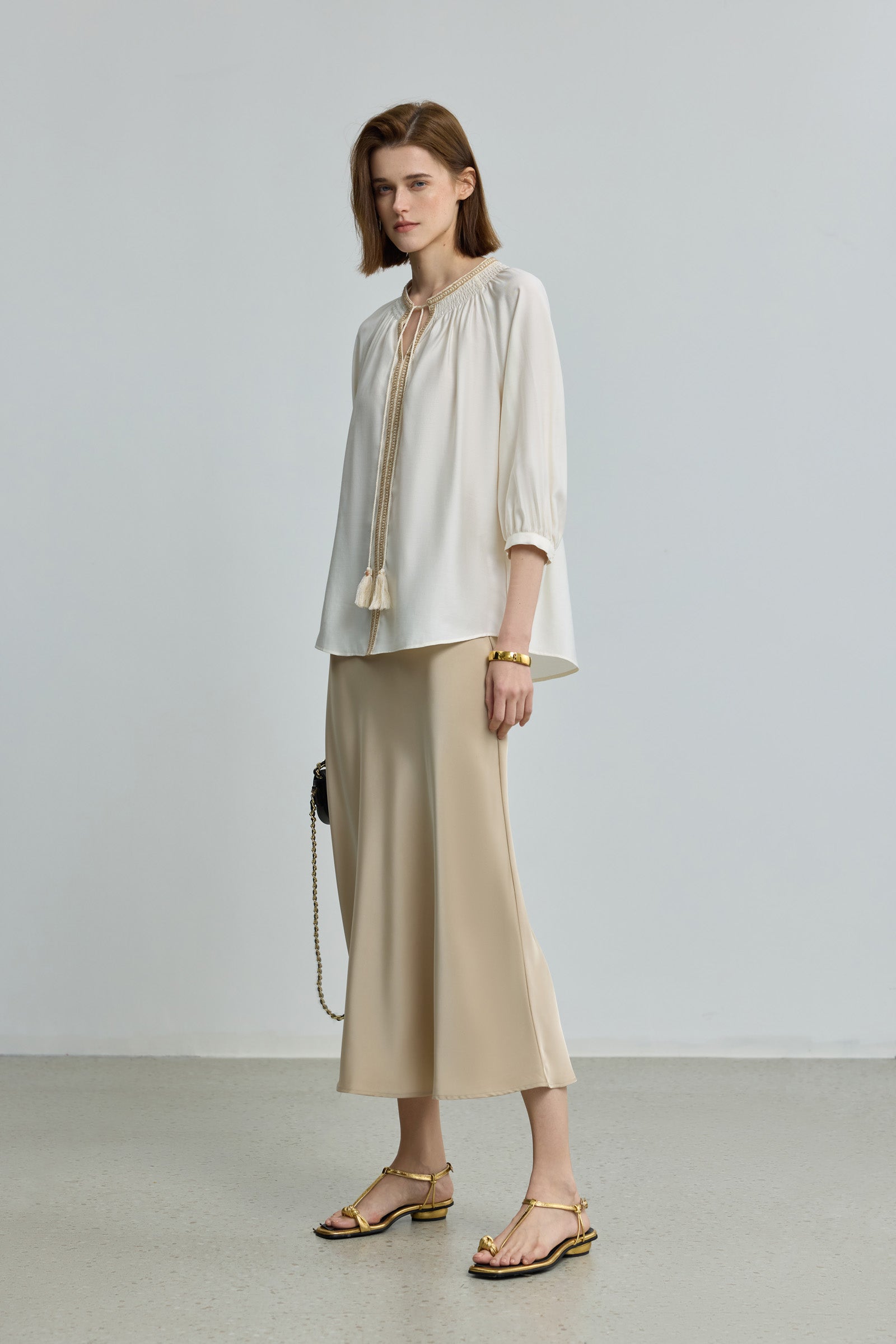 #color_Off White