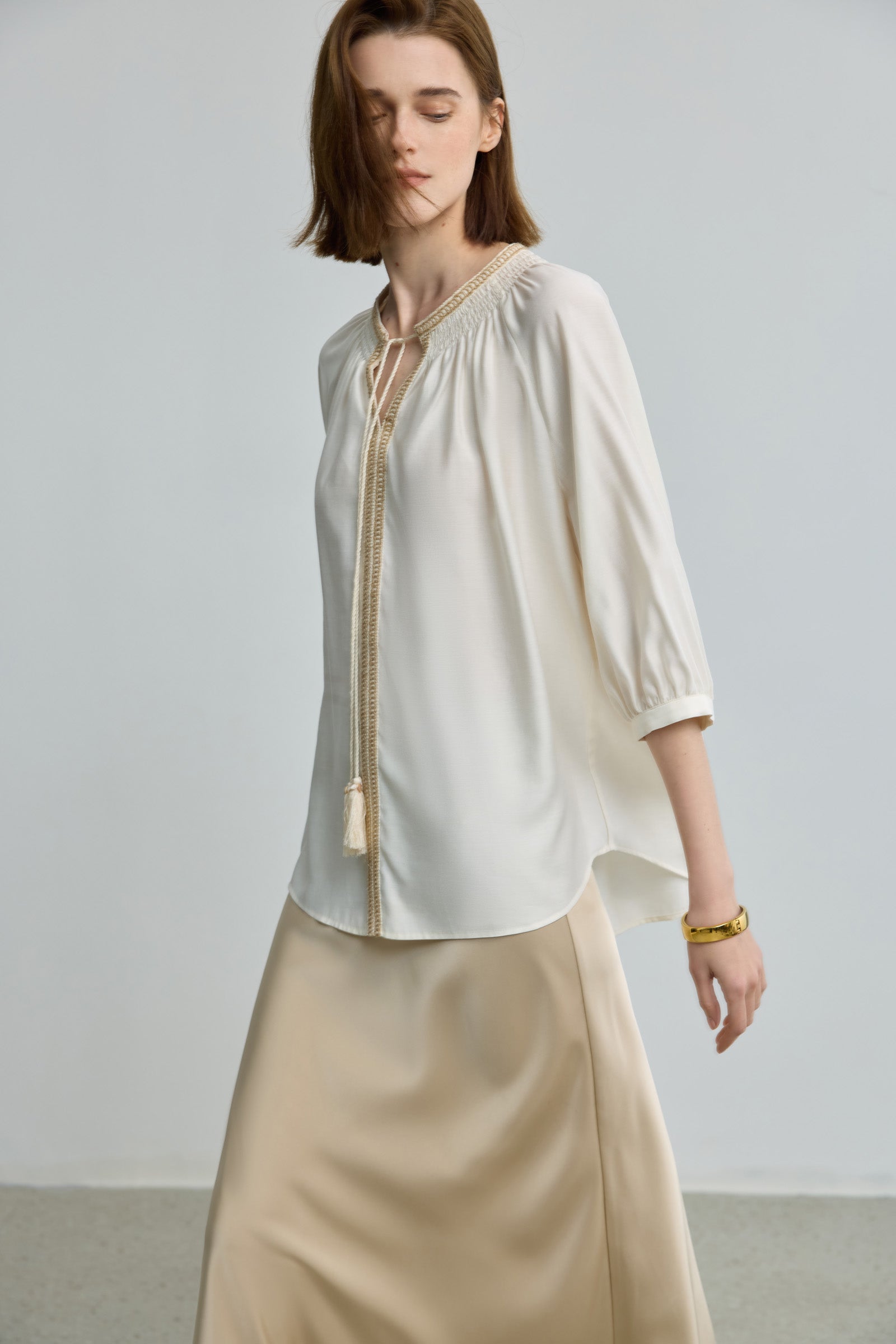 #color_Off White