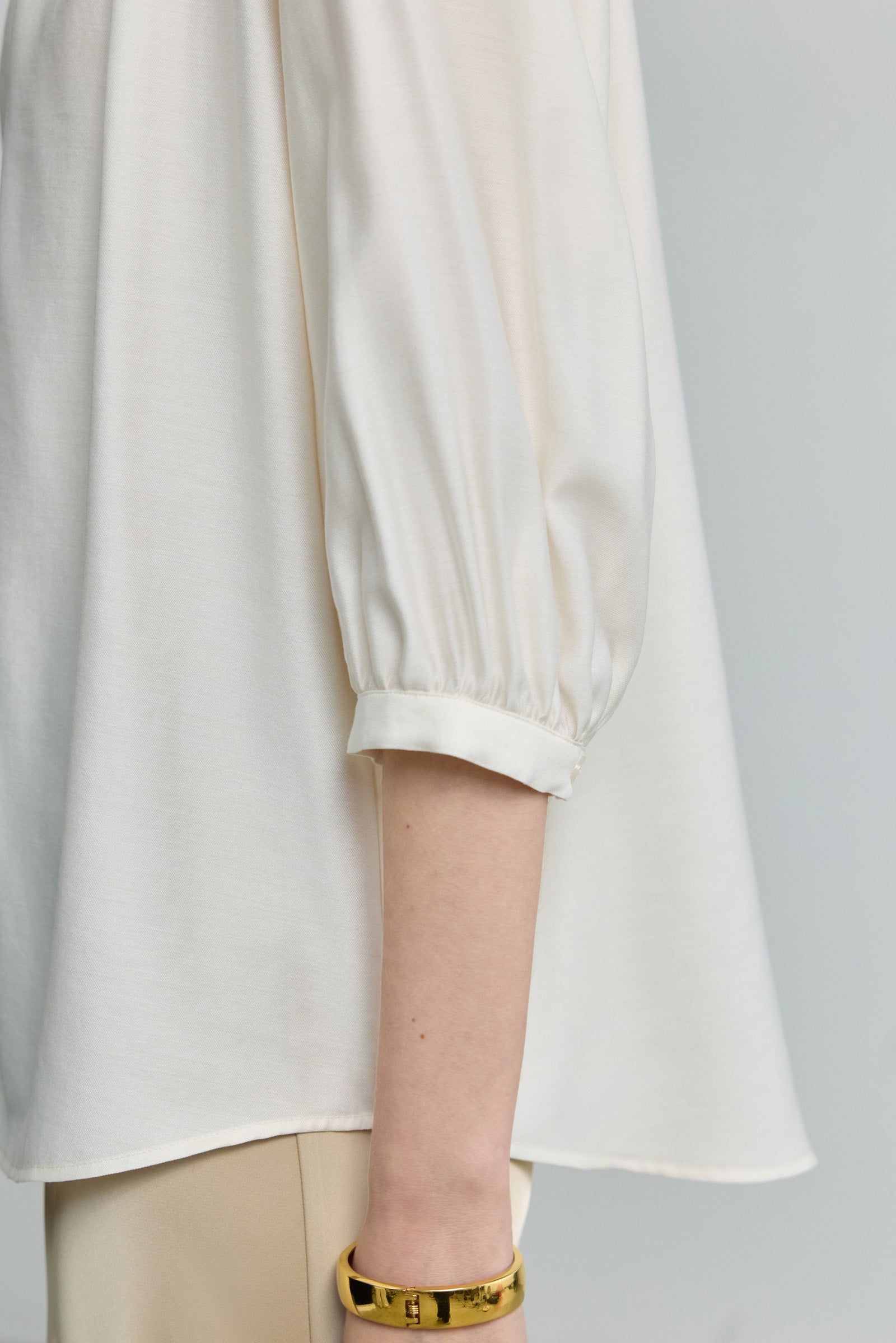 #color_Off White