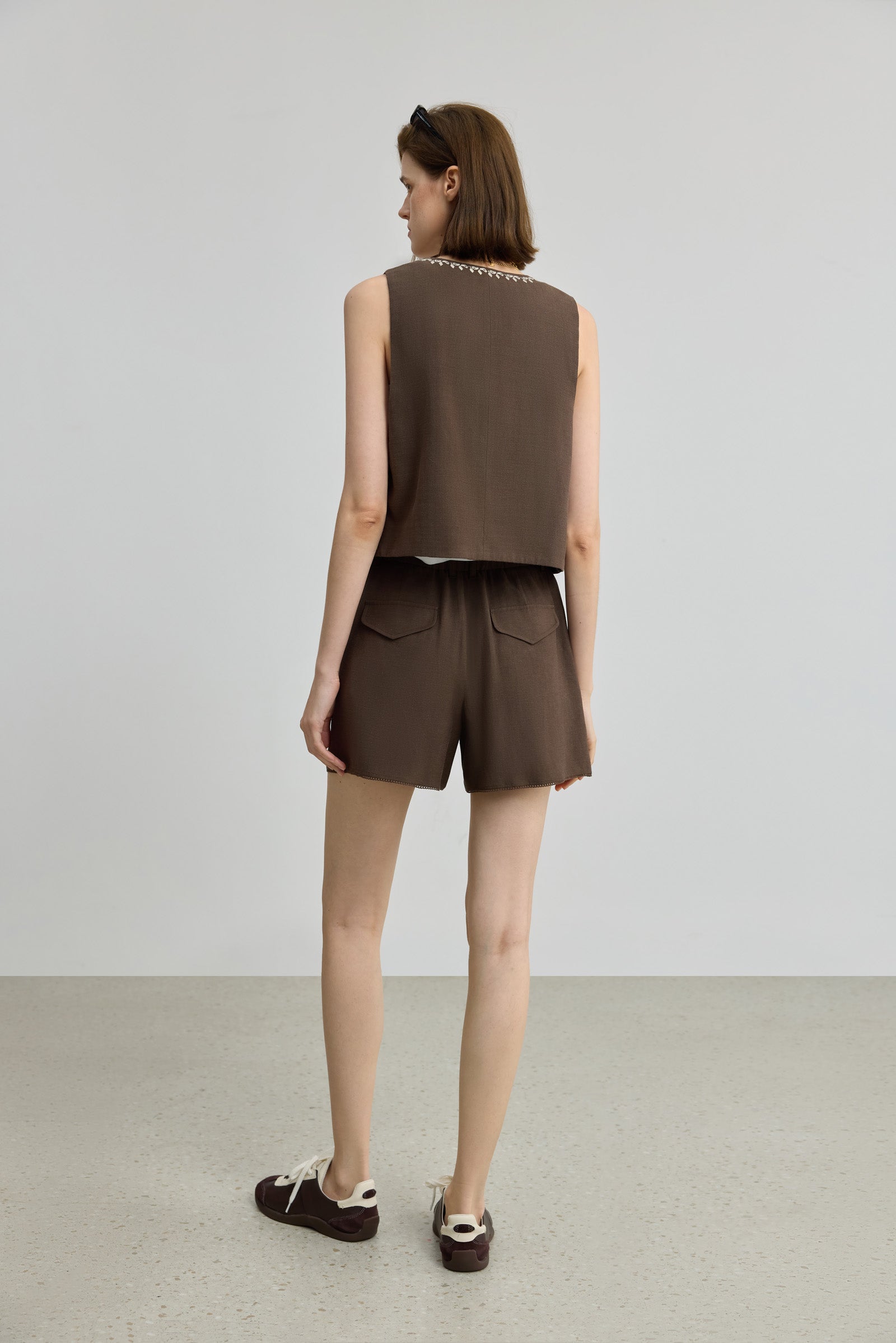 #color_Brown