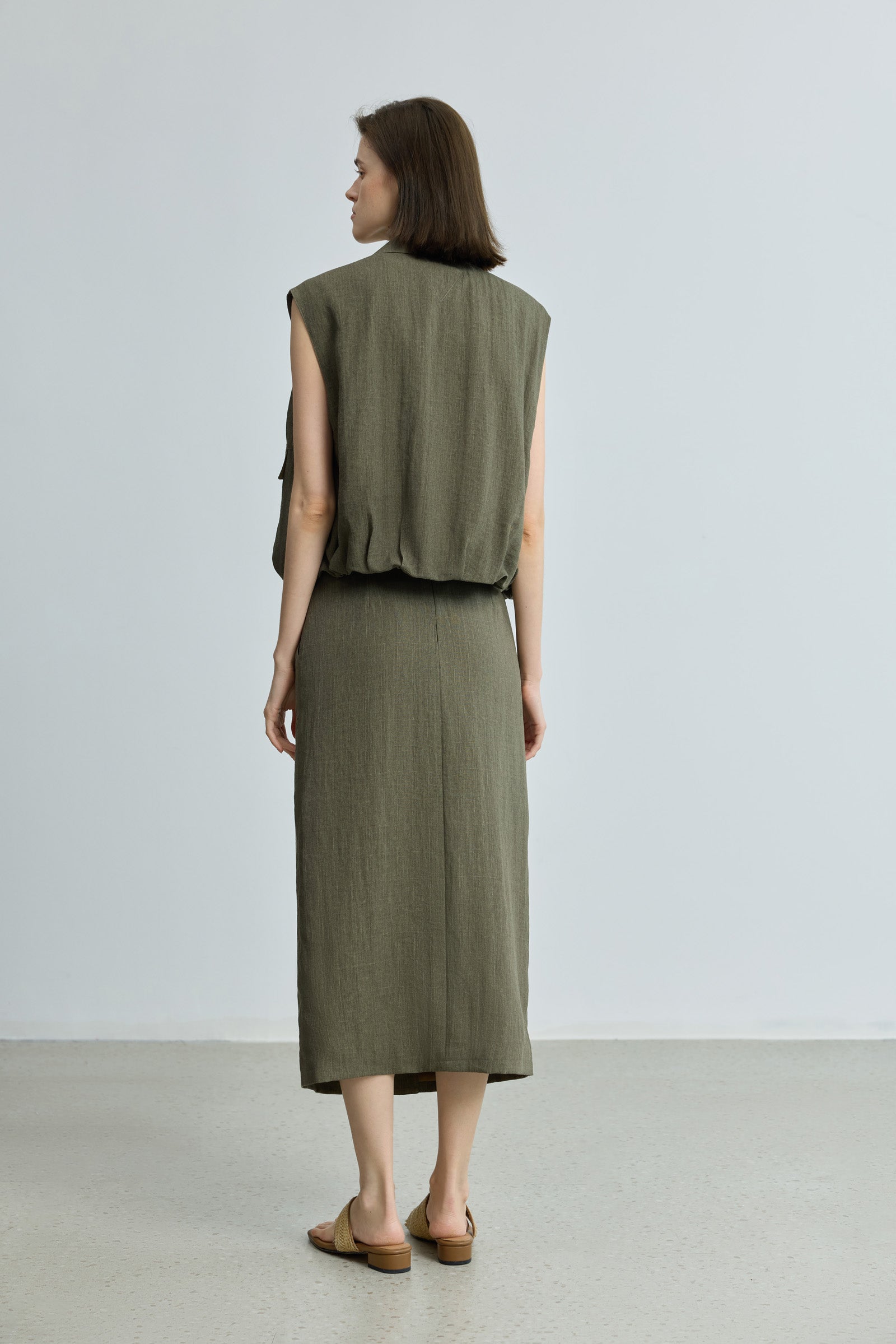 #color_Grayish Green