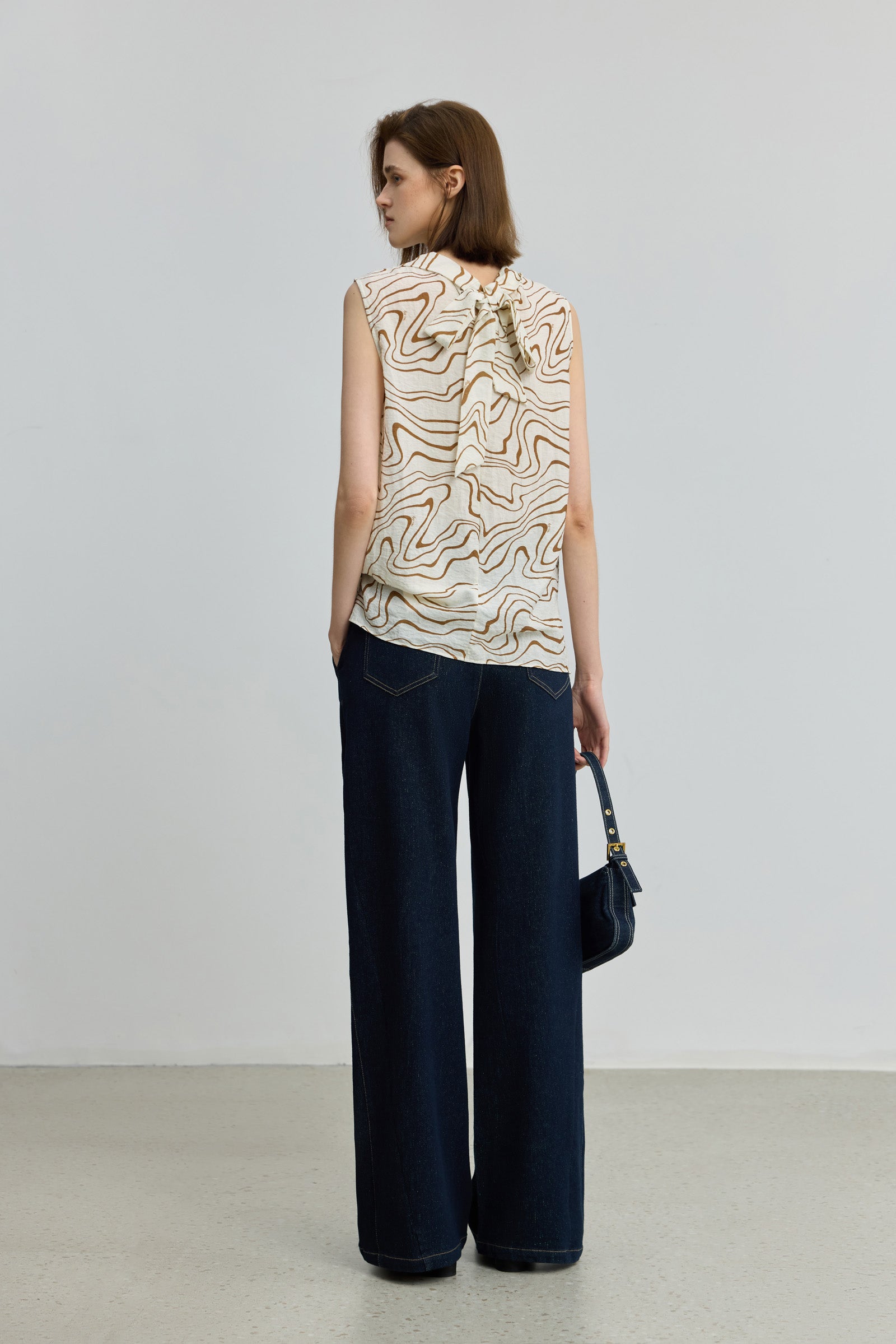 #color_Off White
