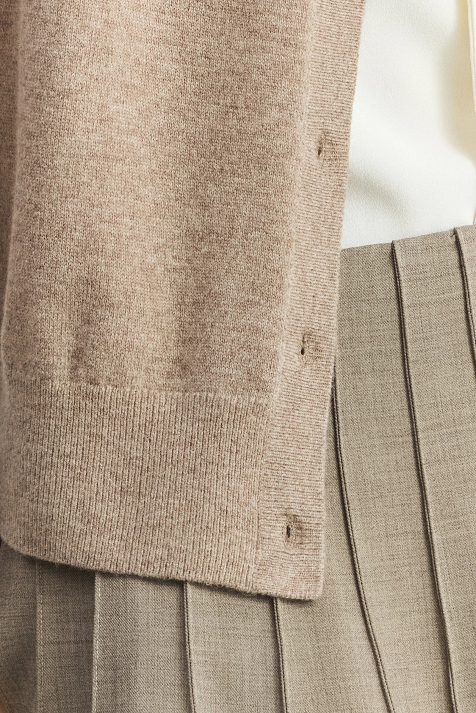 #color_Light Beige