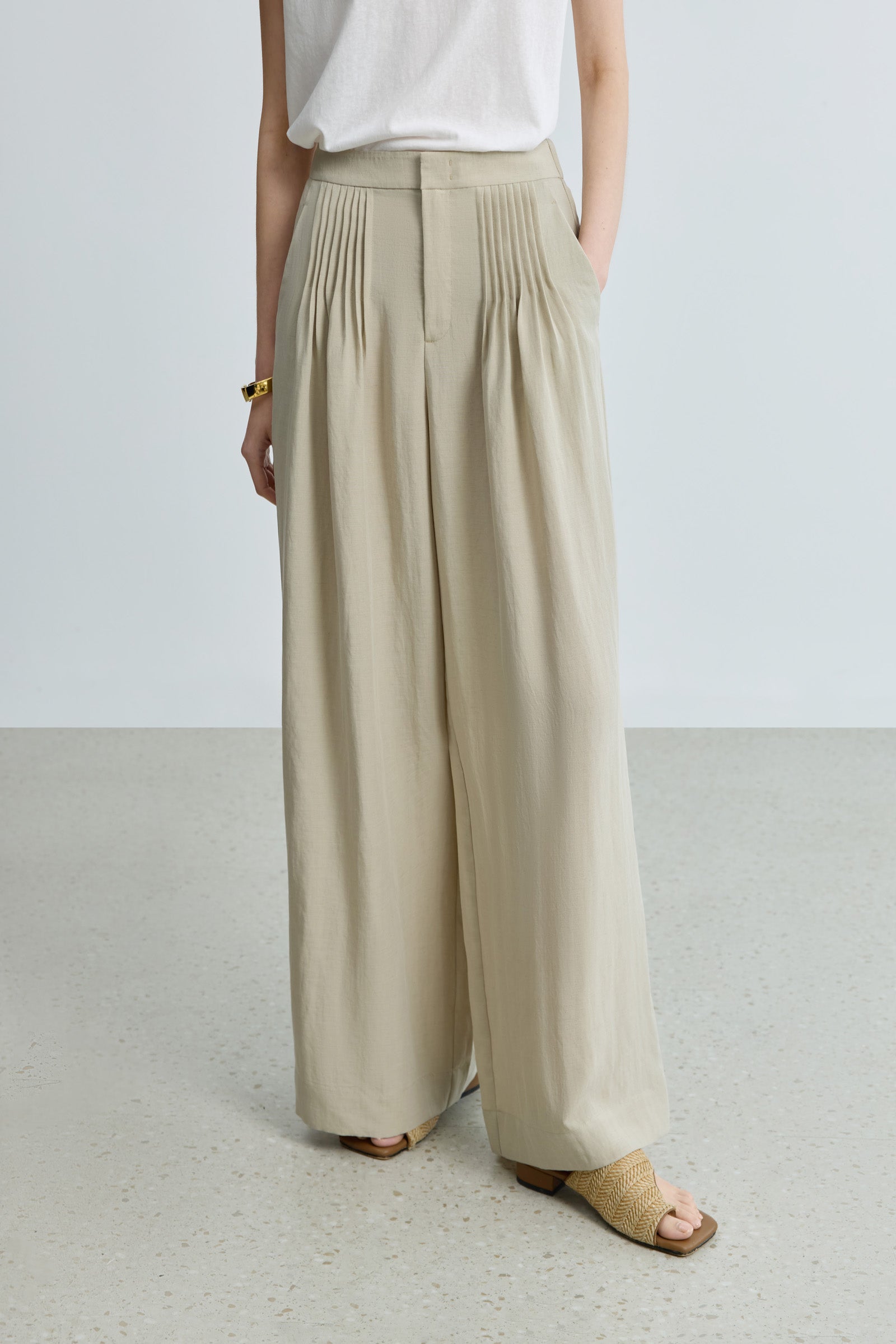 #color_Gray Khaki