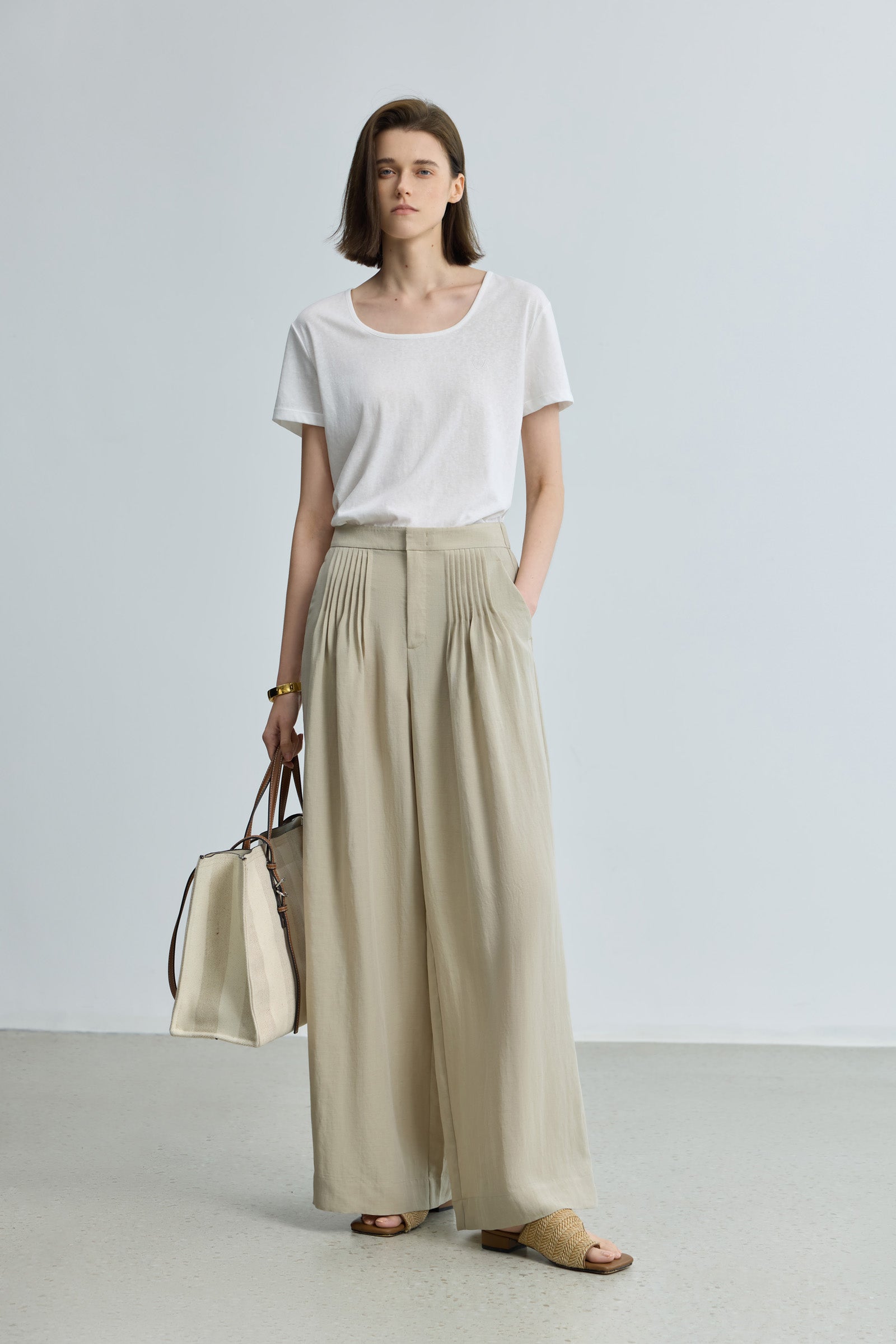 #color_Gray Khaki