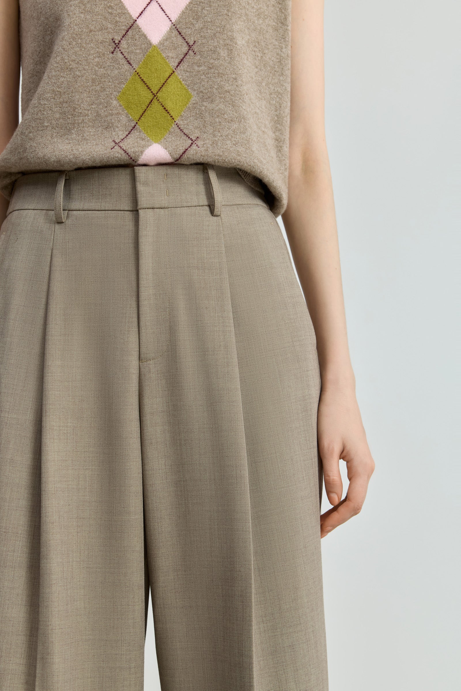 #color_Khaki
