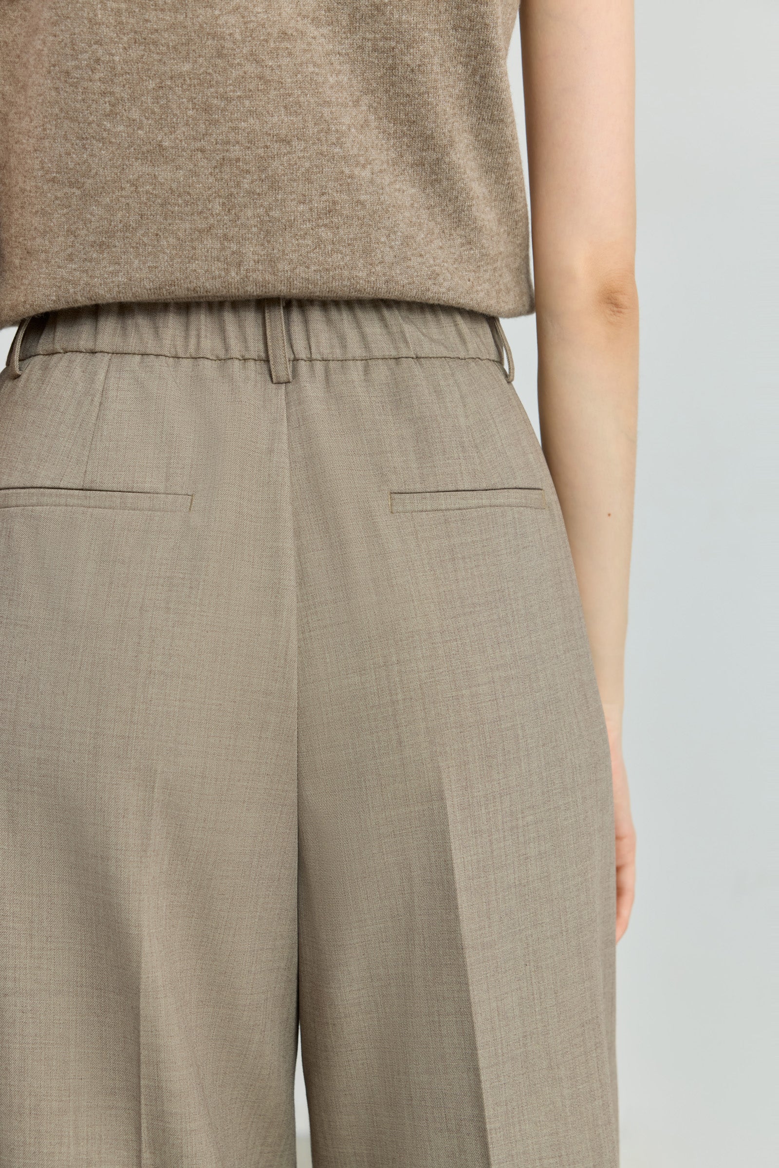 #color_Khaki