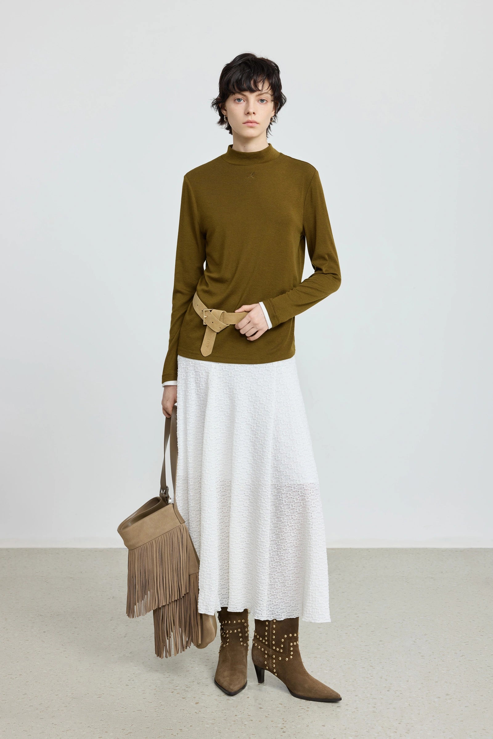 #color_Off White