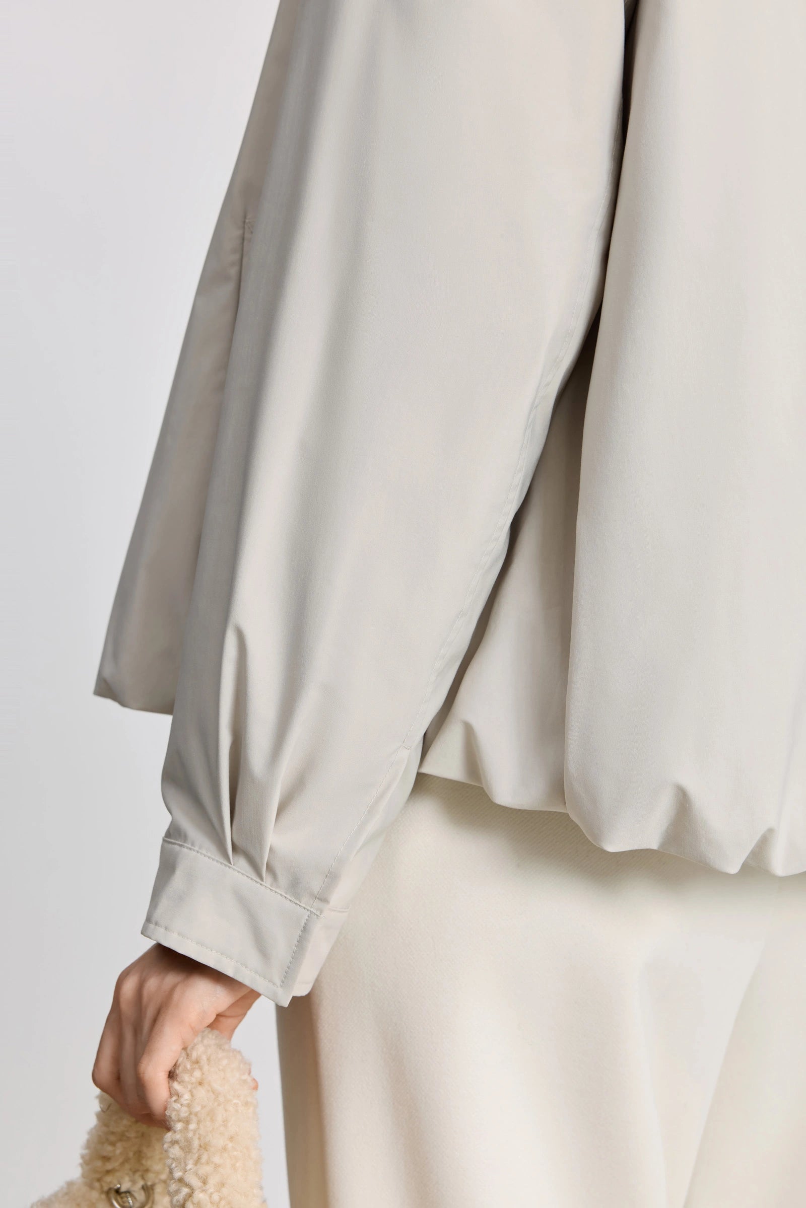 #color_Off White