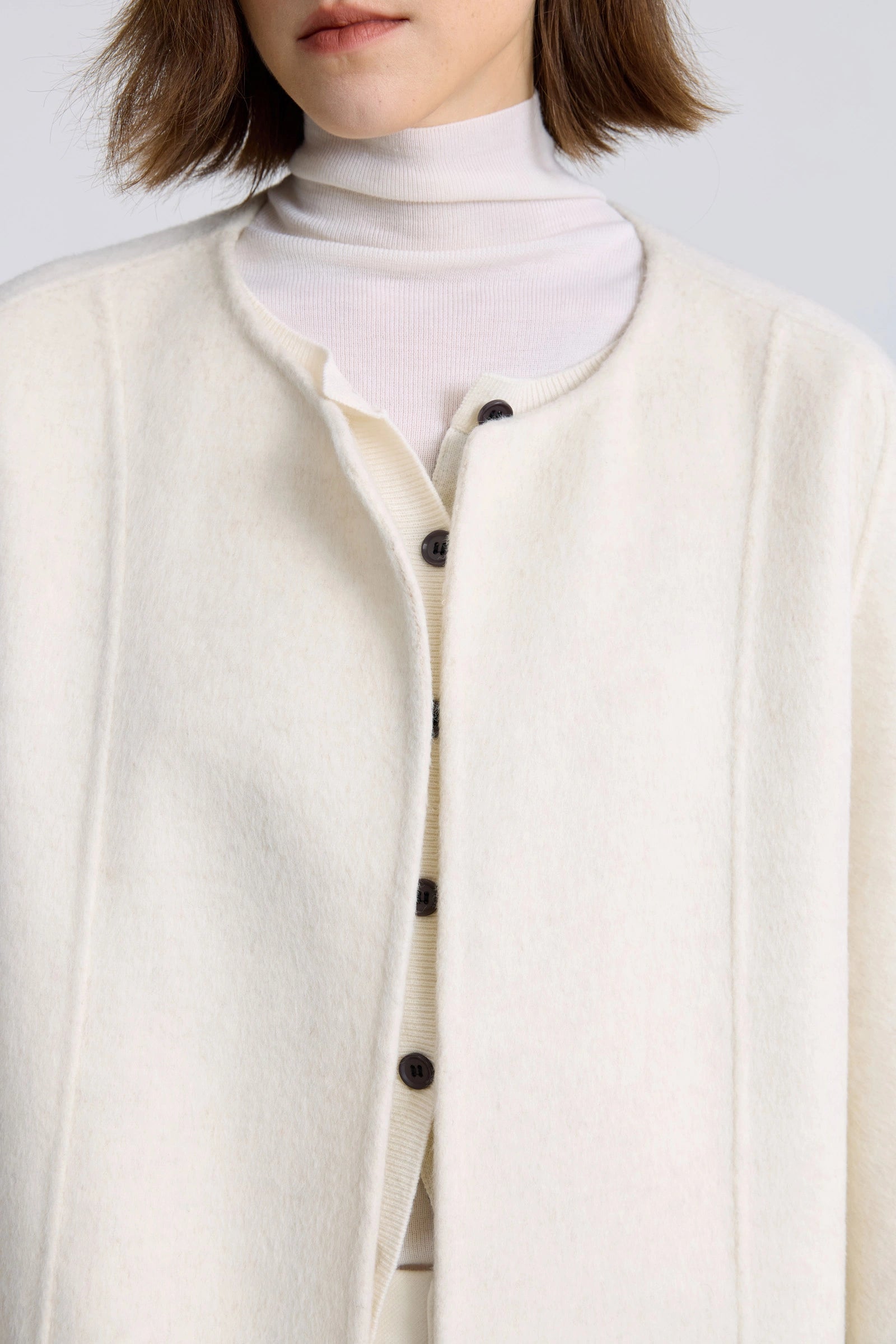 #color_Off White