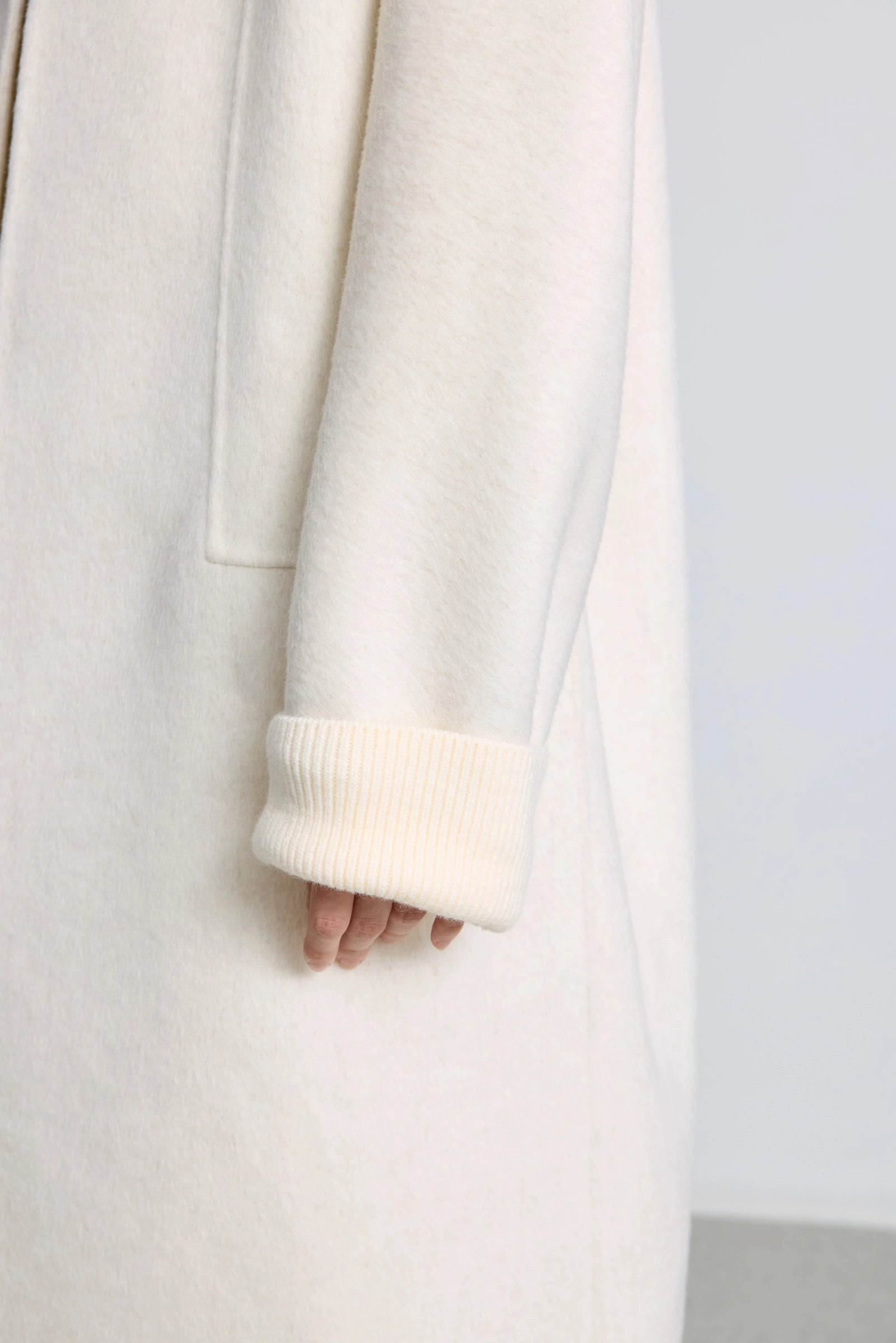 #color_Off White