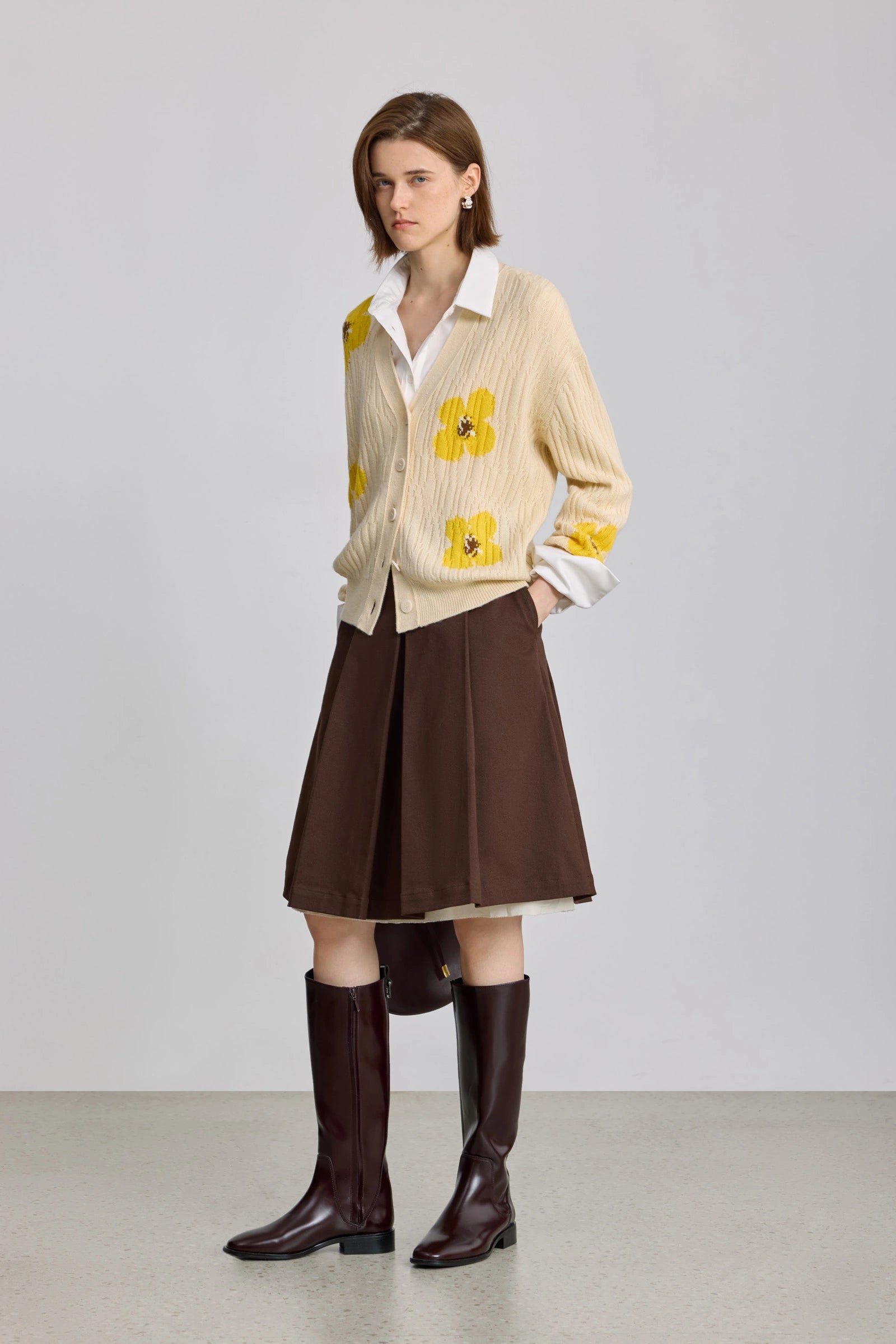 #color_Off White